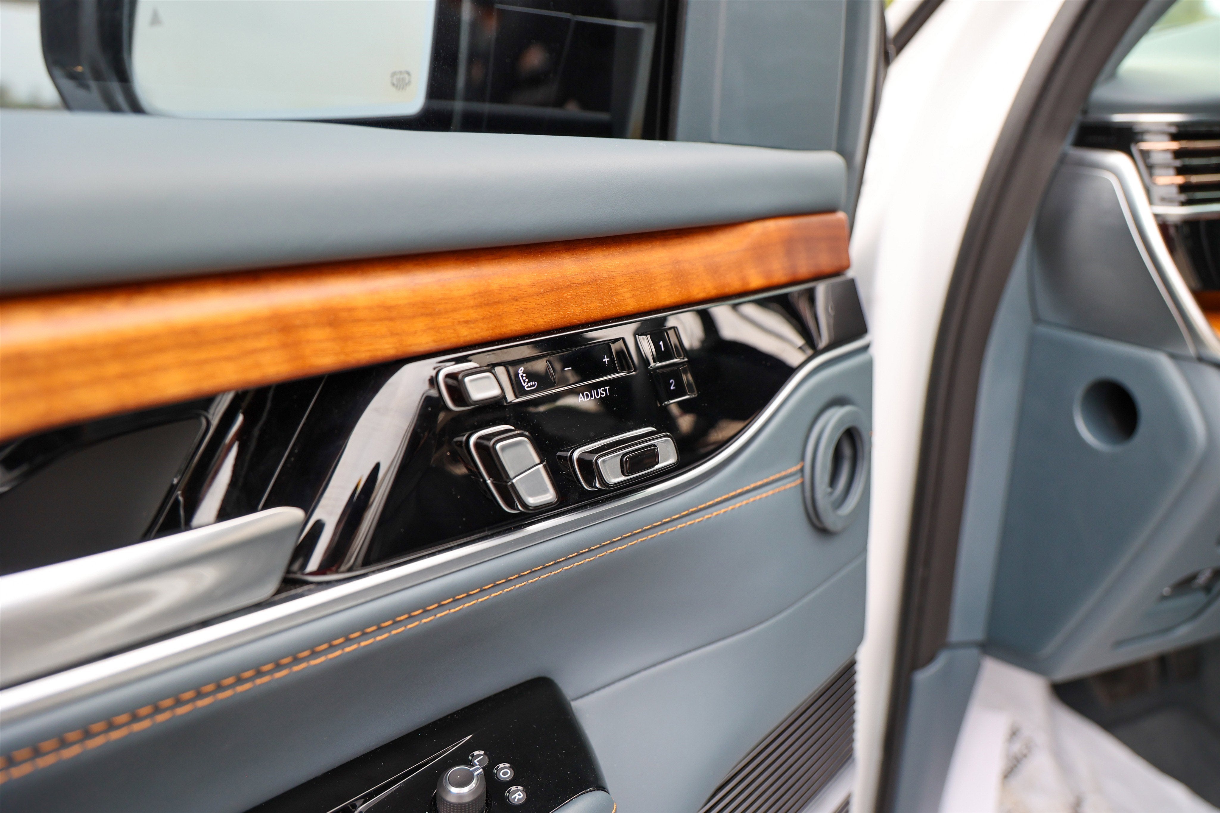 2024 Jeep Grand Wagoneer Series III