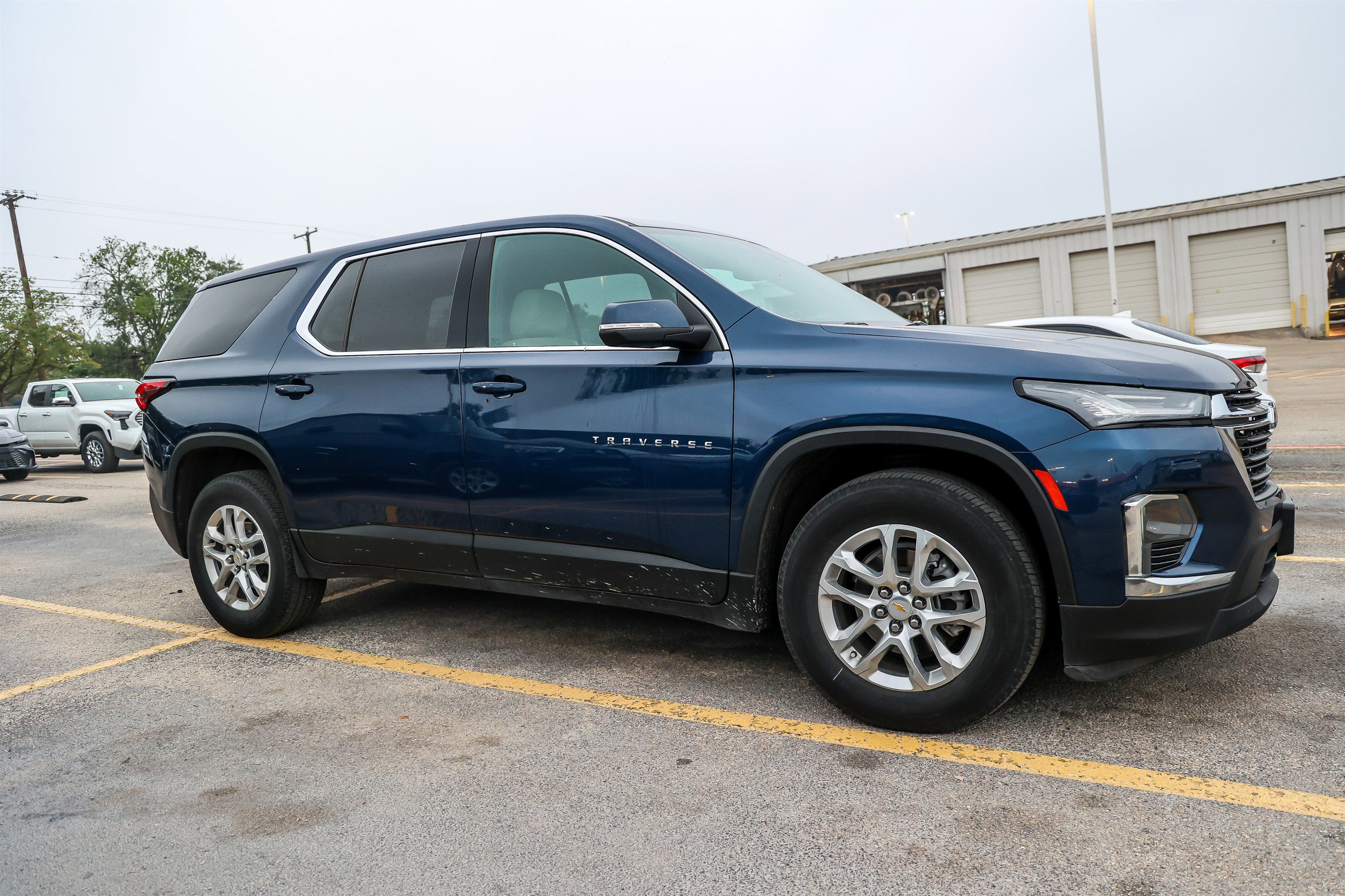 2023 Chevrolet Traverse LS
