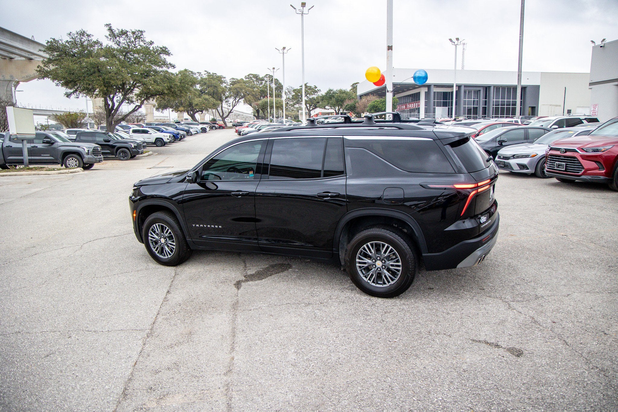 2025 Chevrolet Traverse FWD LT
