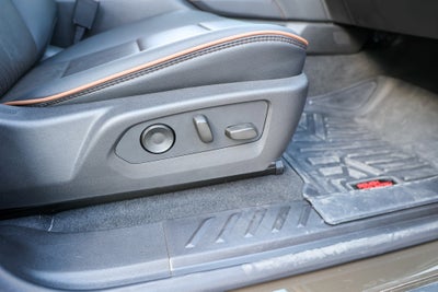 2025 GMC Canyon 4WD AT4