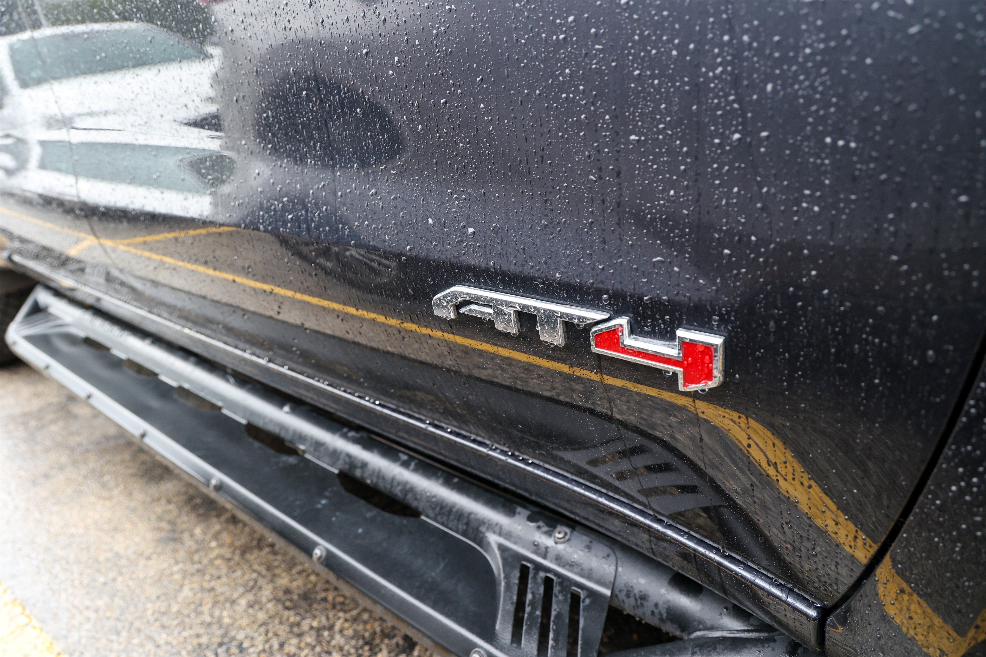 2024 GMC Sierra AT4