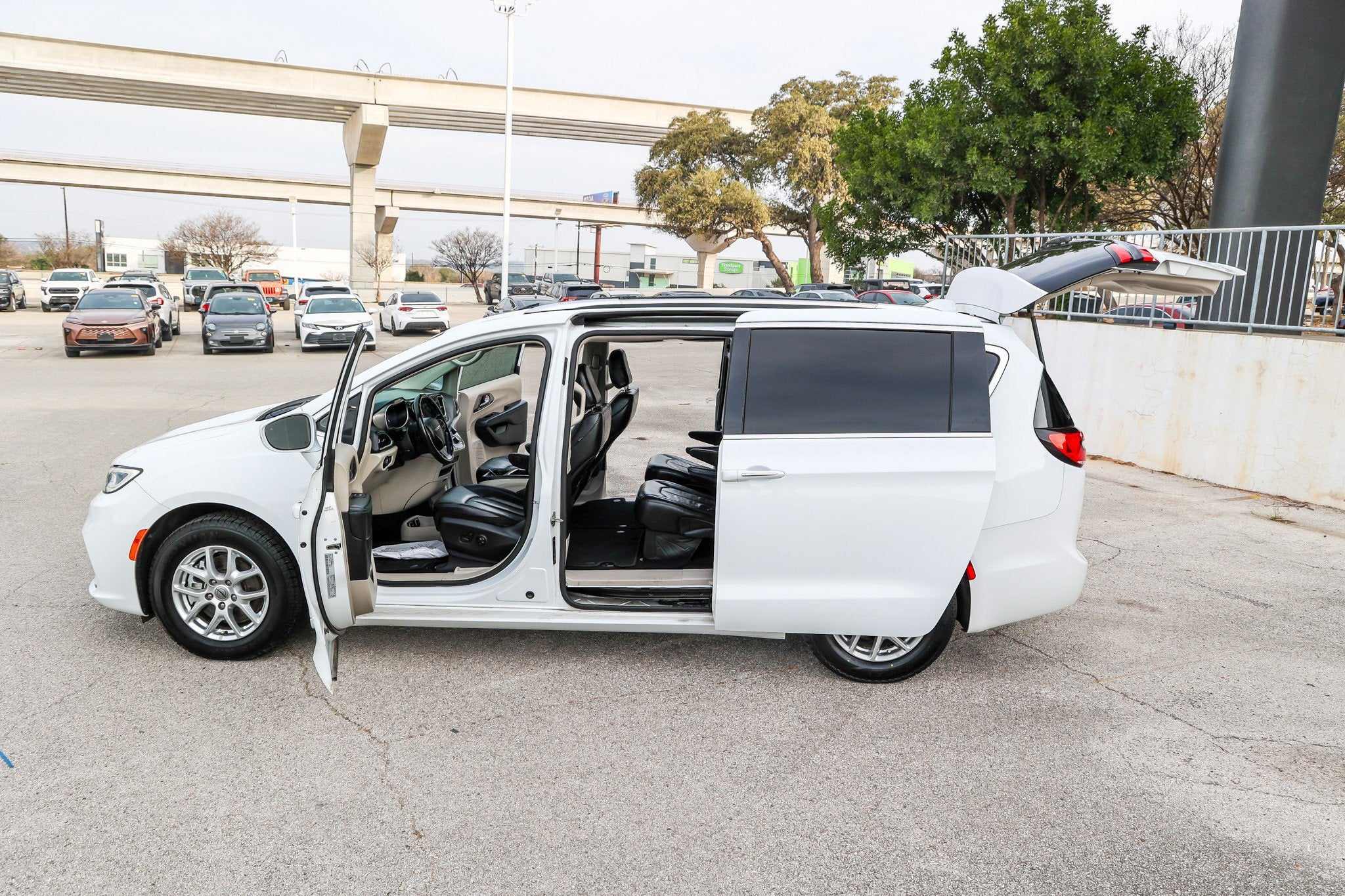2021 Chrysler Pacifica Touring L