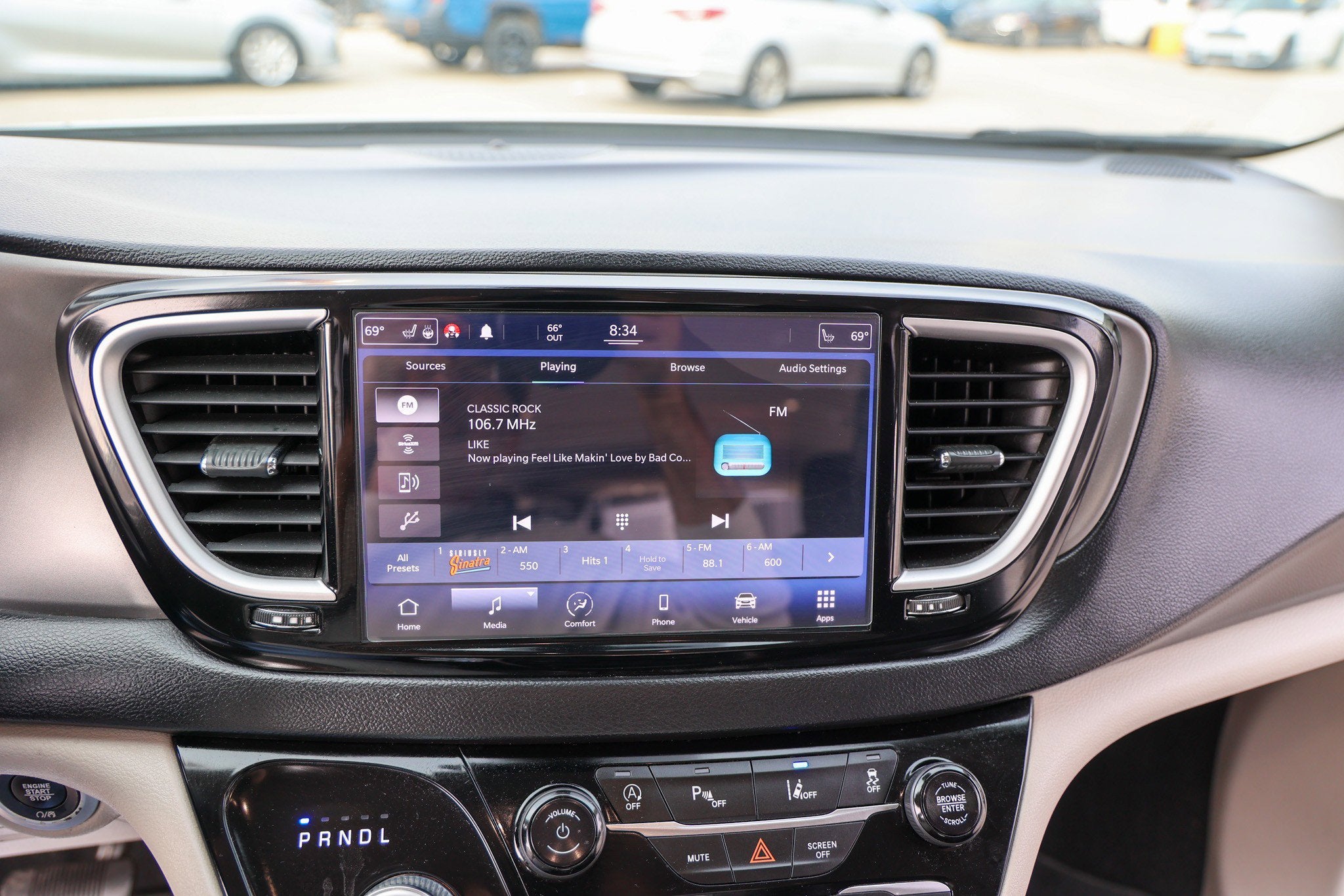 2021 Chrysler Pacifica Touring L