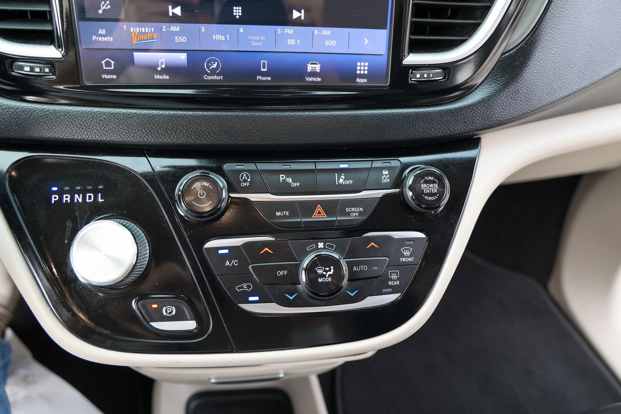 2021 Chrysler Pacifica Touring L