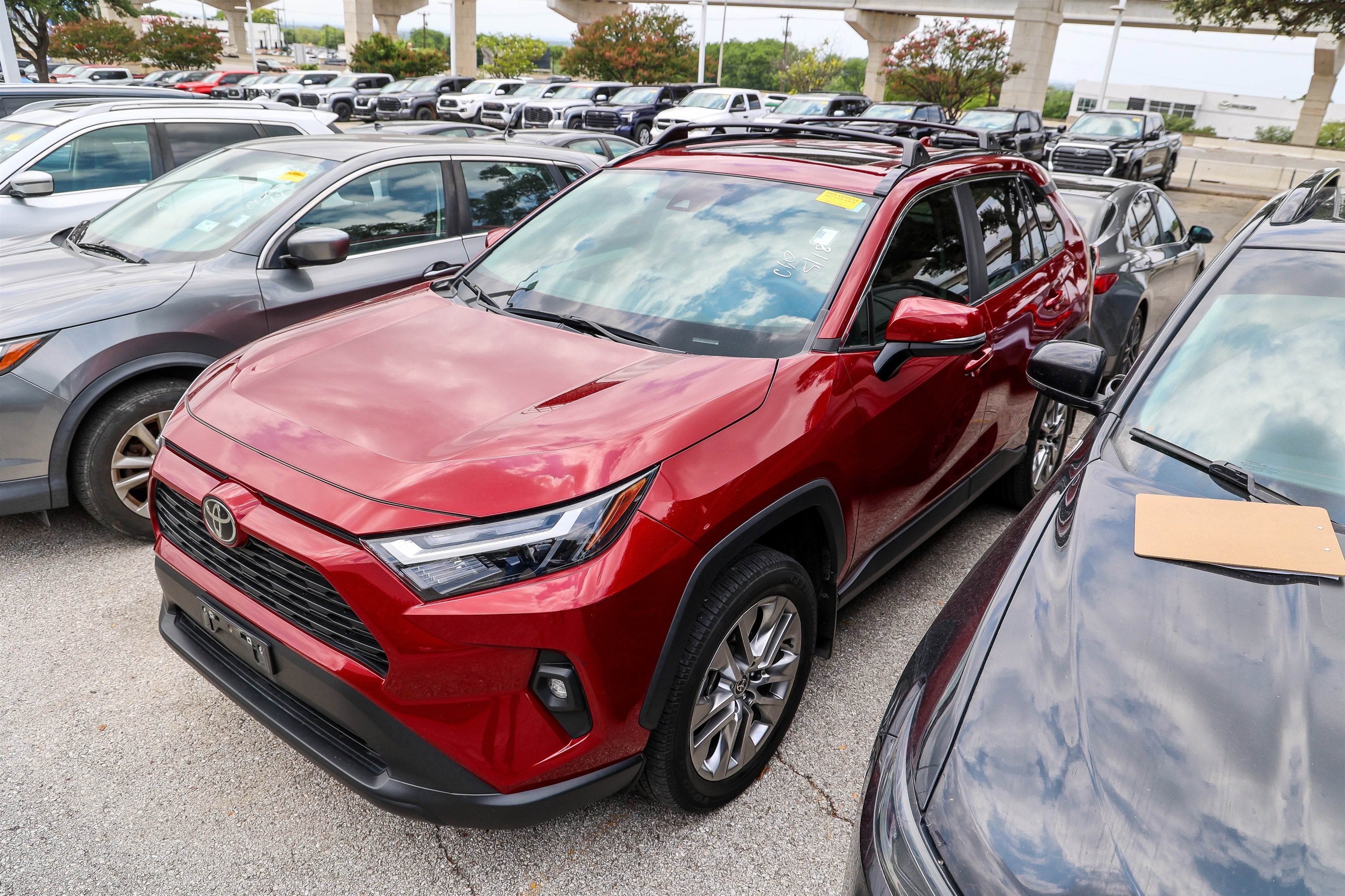2023 Toyota RAV4 XLE Premium