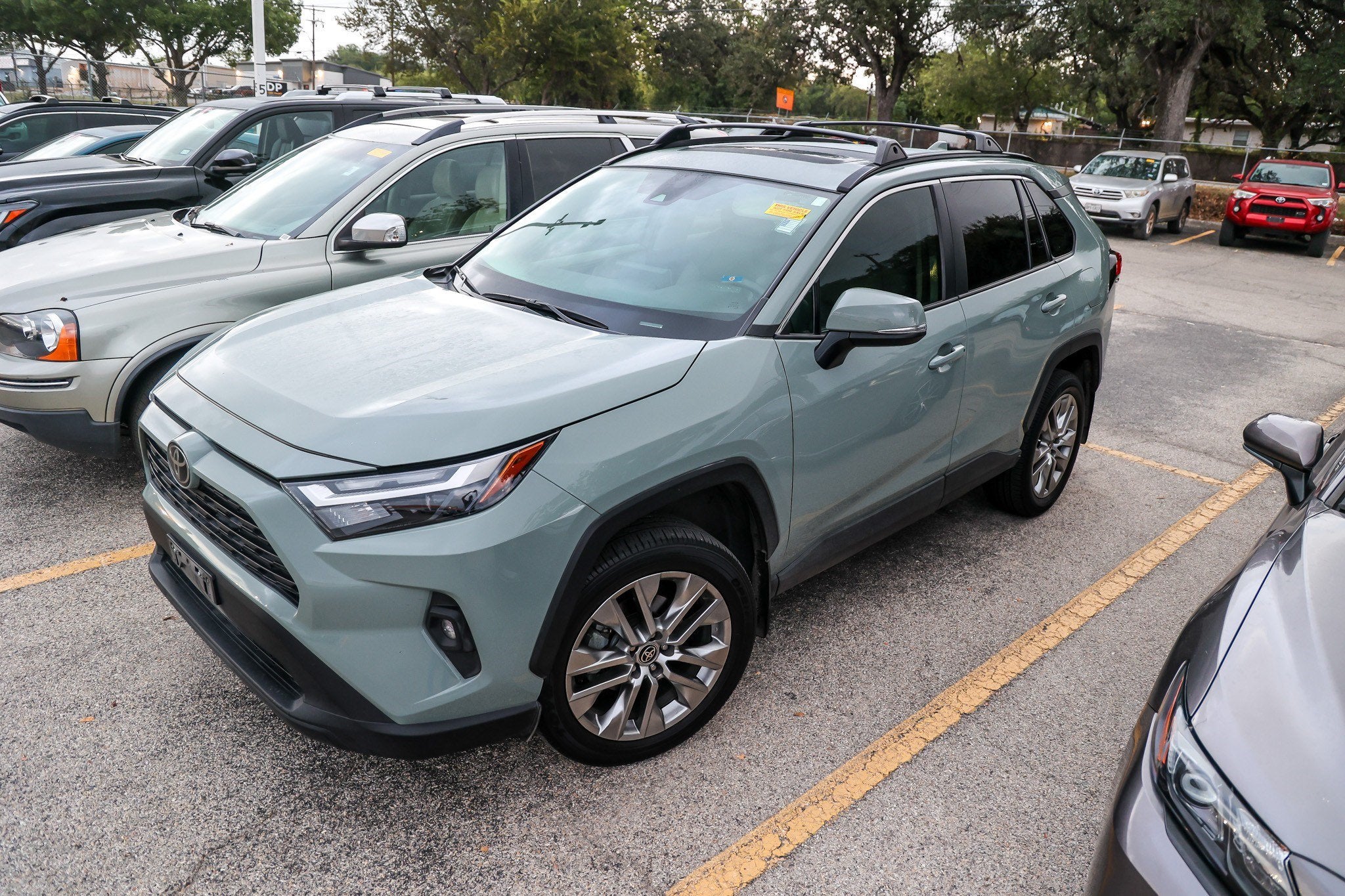 2023 Toyota RAV4 XLE Premium