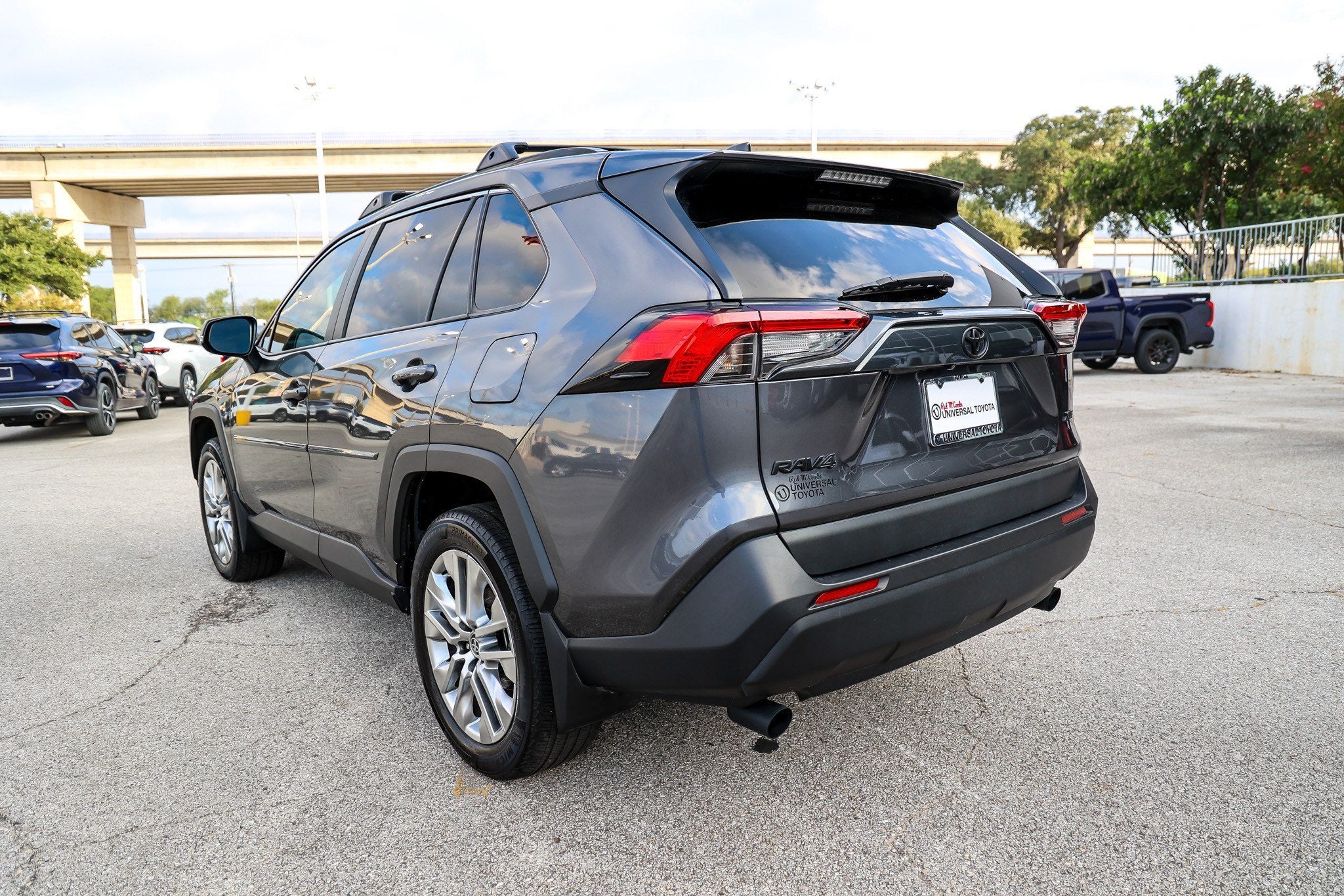 2025 Toyota RAV4 XLE Premium