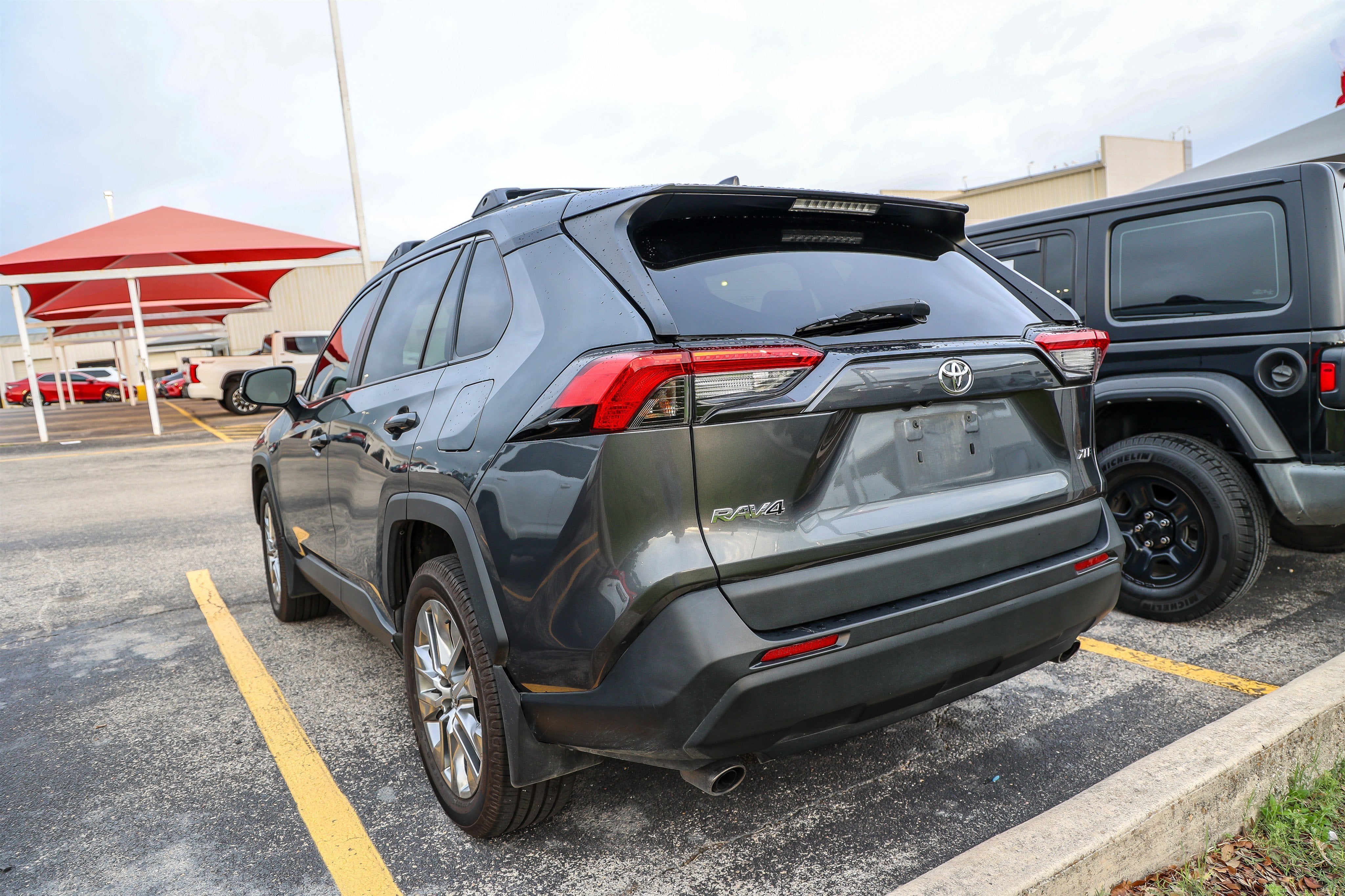 2021 Toyota RAV4 XLE Premium