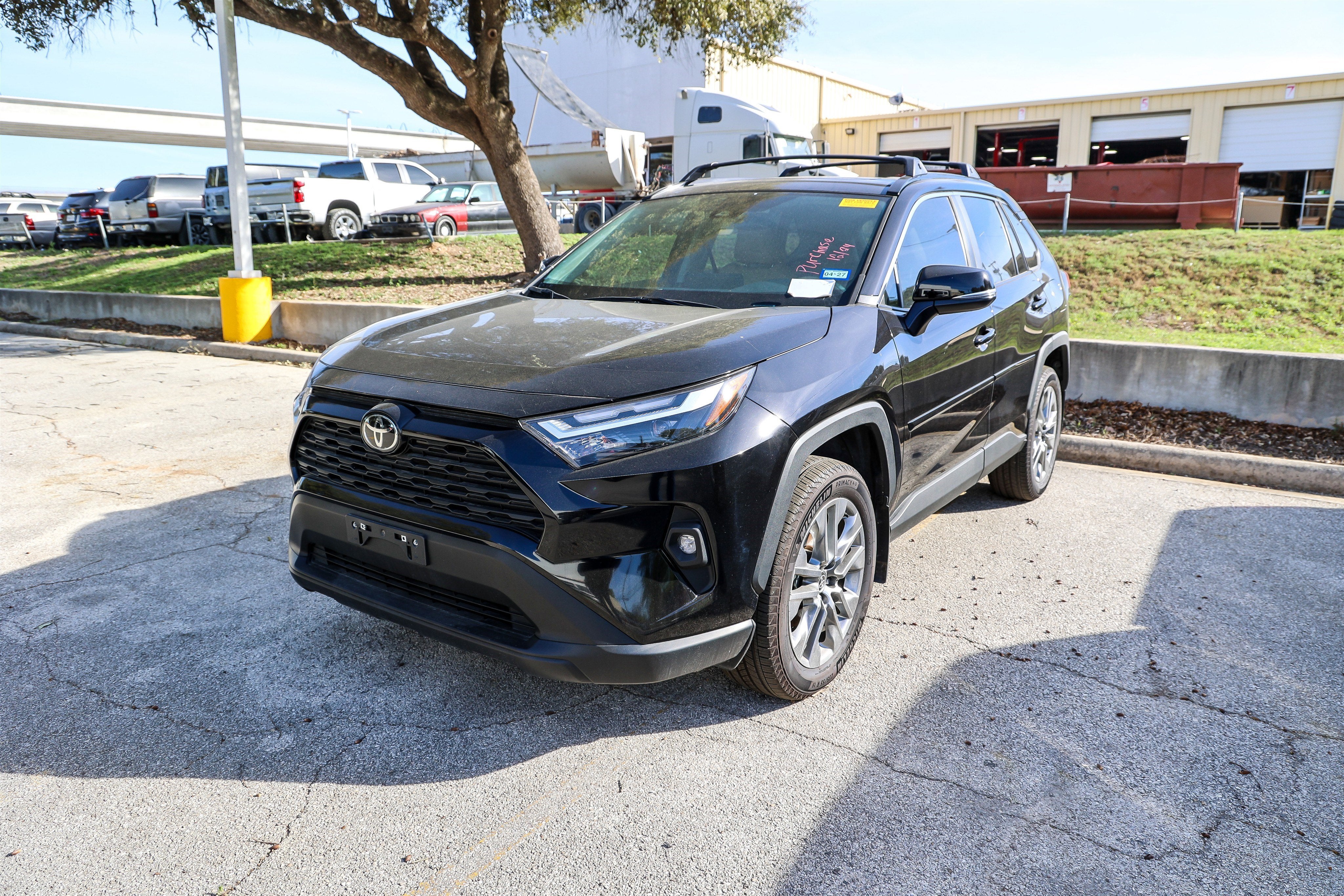 2025 Toyota RAV4 XLE Premium