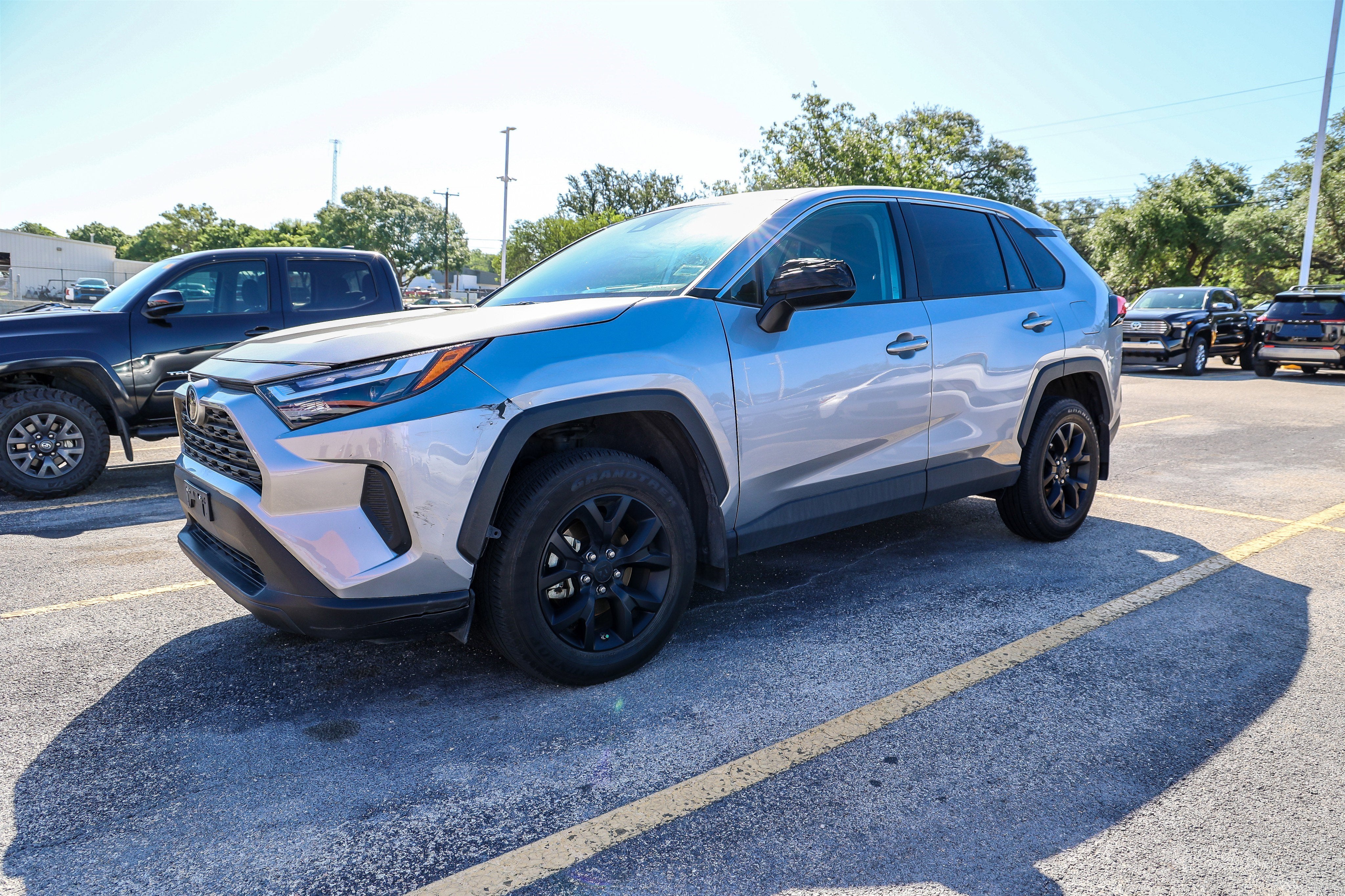 2023 Toyota RAV4 LE