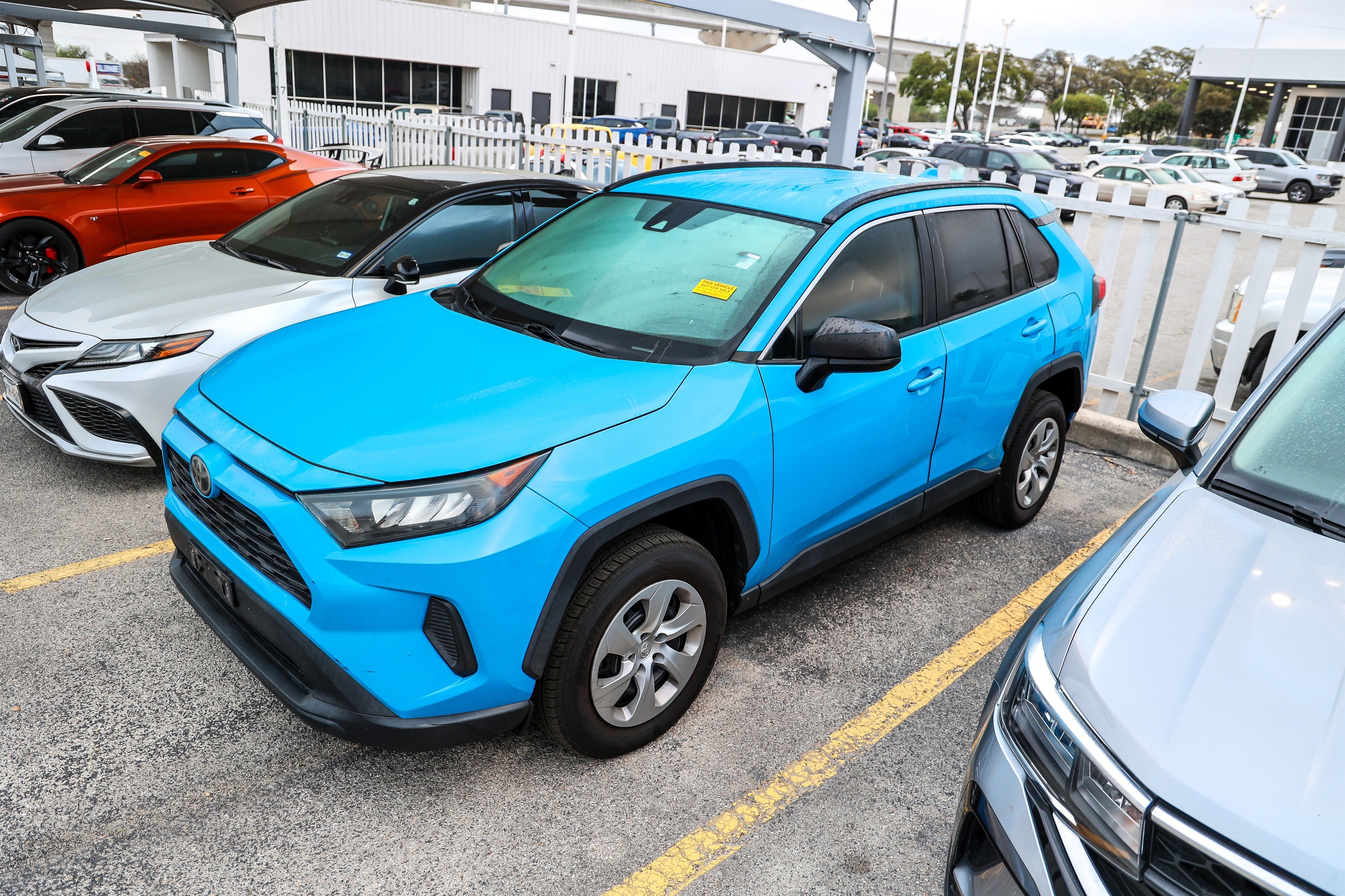 2020 Toyota RAV4 LE