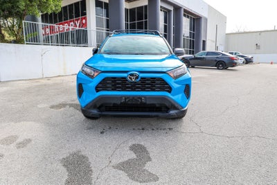 2020 Toyota RAV4 LE