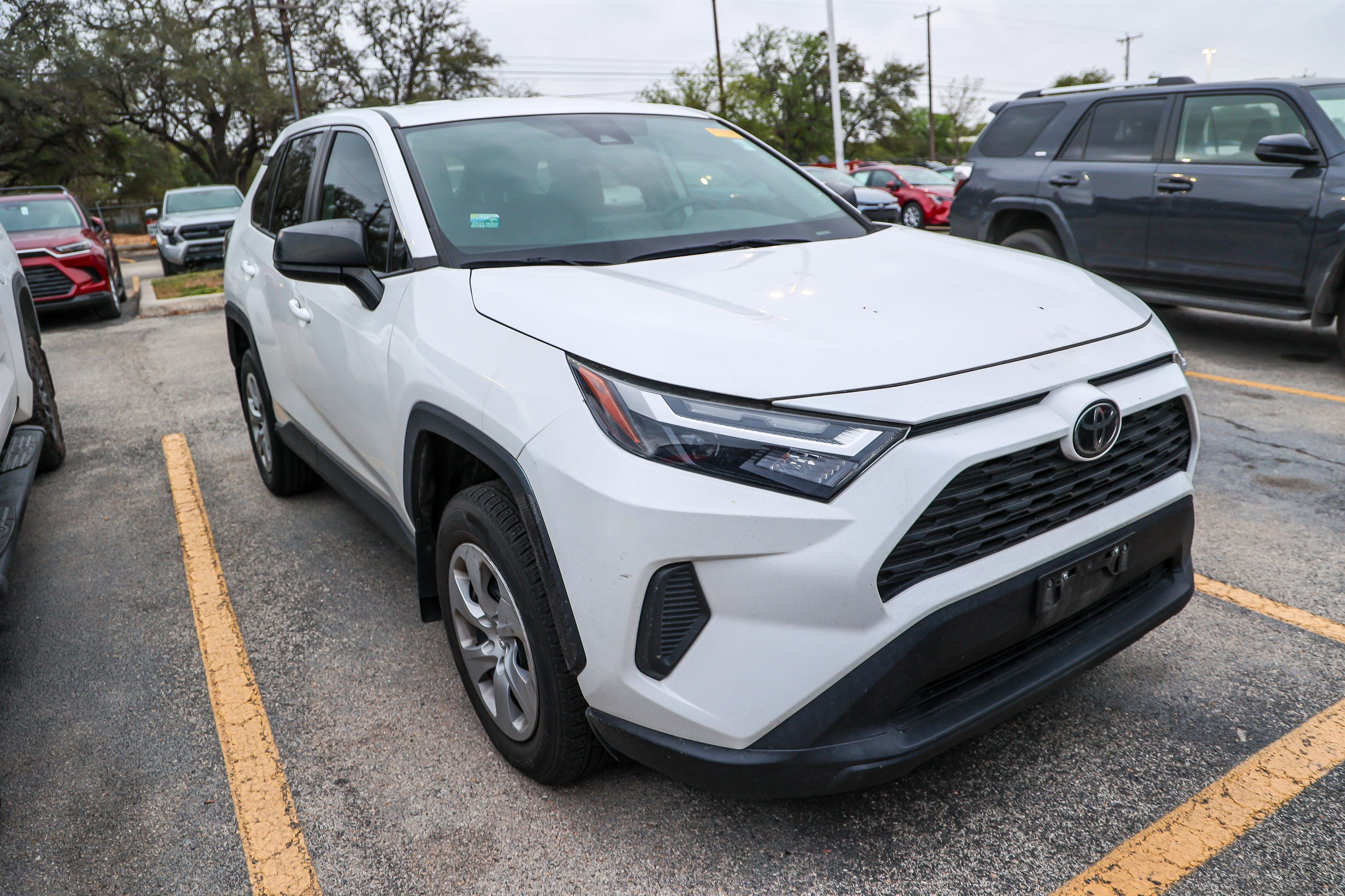 2023 Toyota RAV4 LE