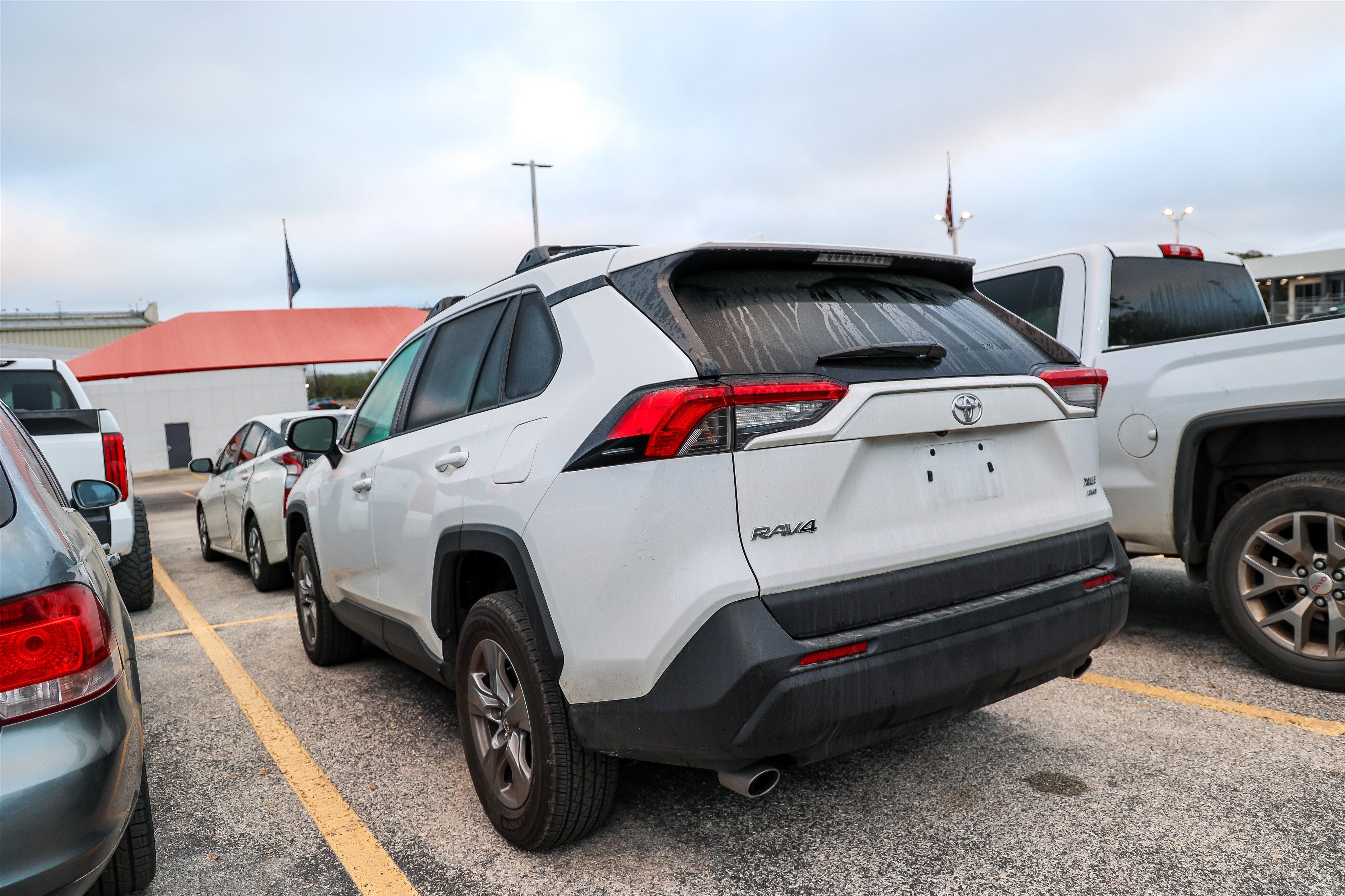 2025 Toyota RAV4 XLE