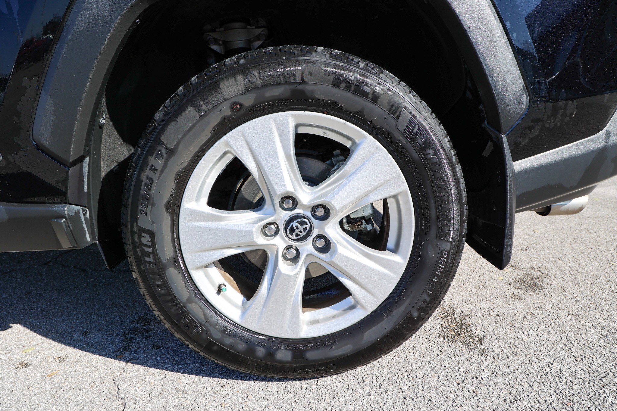 2021 Toyota RAV4 HYBRID Hybrid XLE