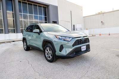 2022 Toyota RAV4 Hybrid XLE