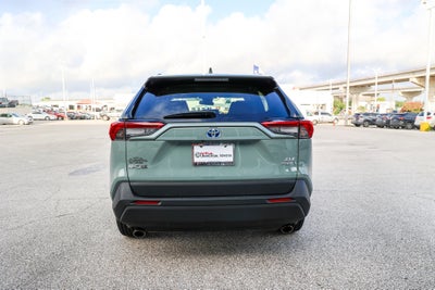 2022 Toyota RAV4 Hybrid XLE