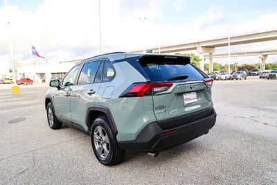 2022 Toyota RAV4 Hybrid XLE