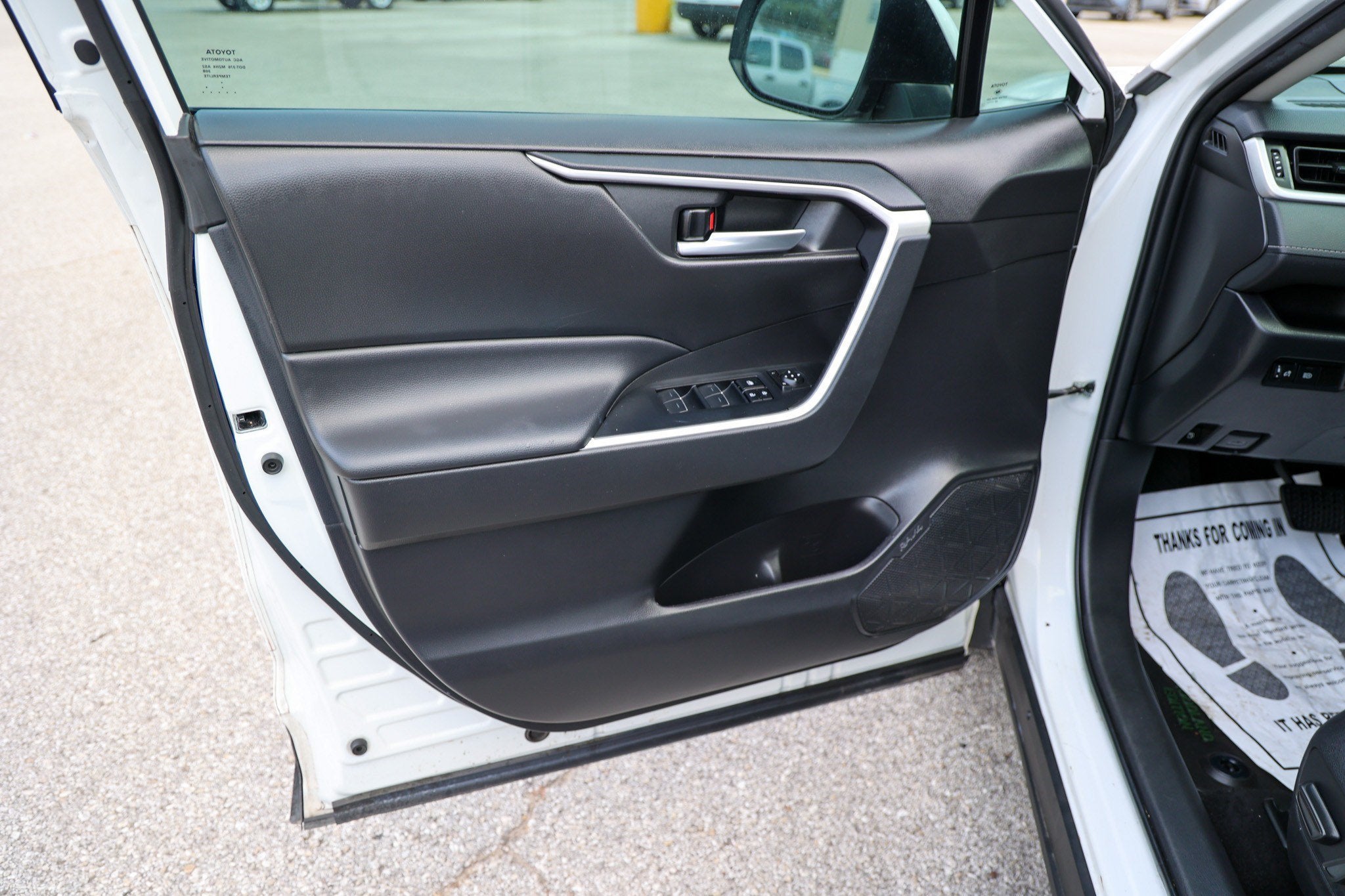 2023 Toyota RAV4 Hybrid Hybrid XLE