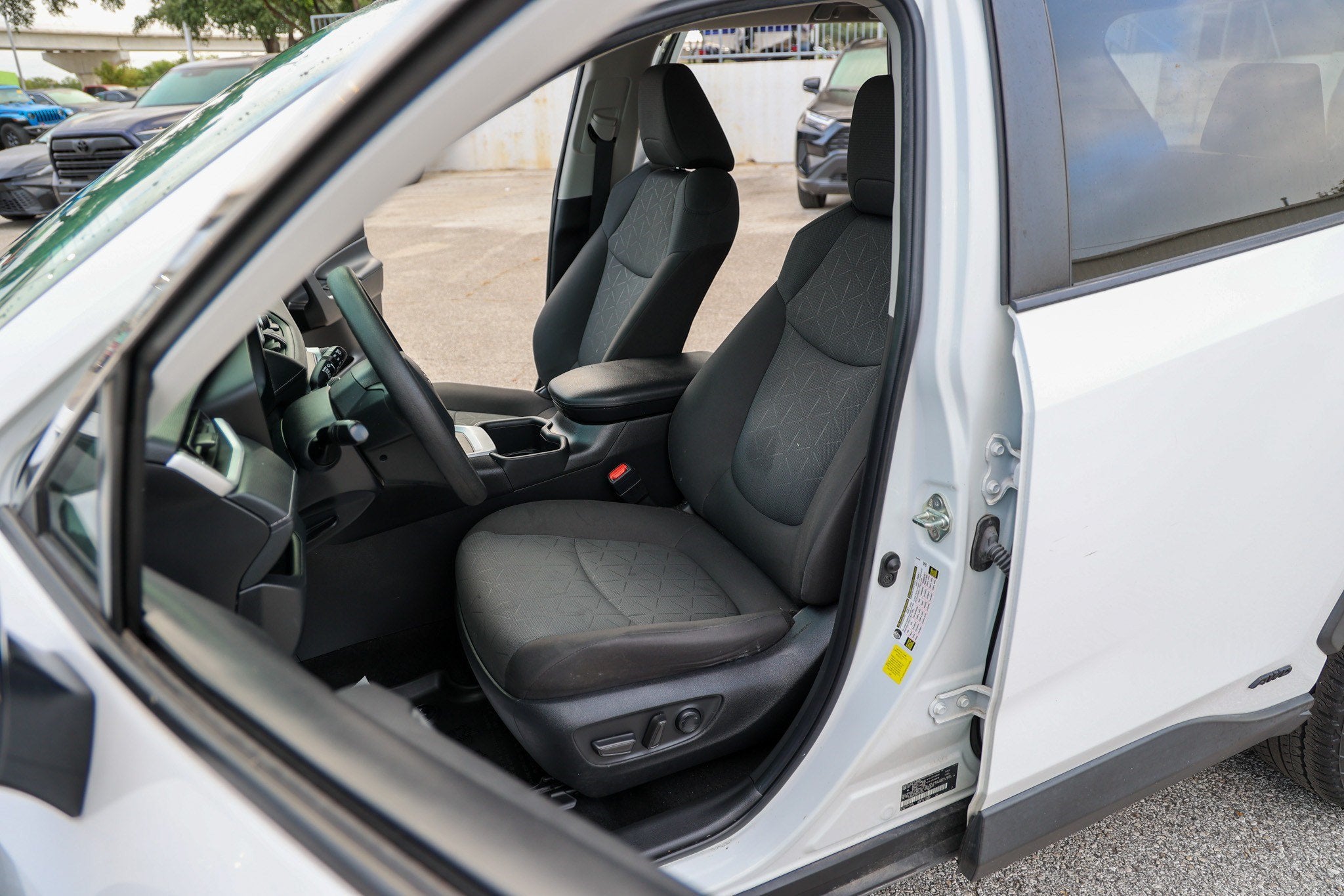 2023 Toyota RAV4 Hybrid Hybrid XLE