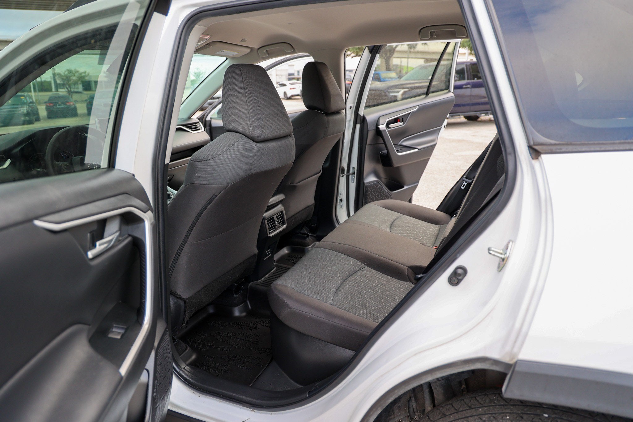 2023 Toyota RAV4 Hybrid Hybrid XLE