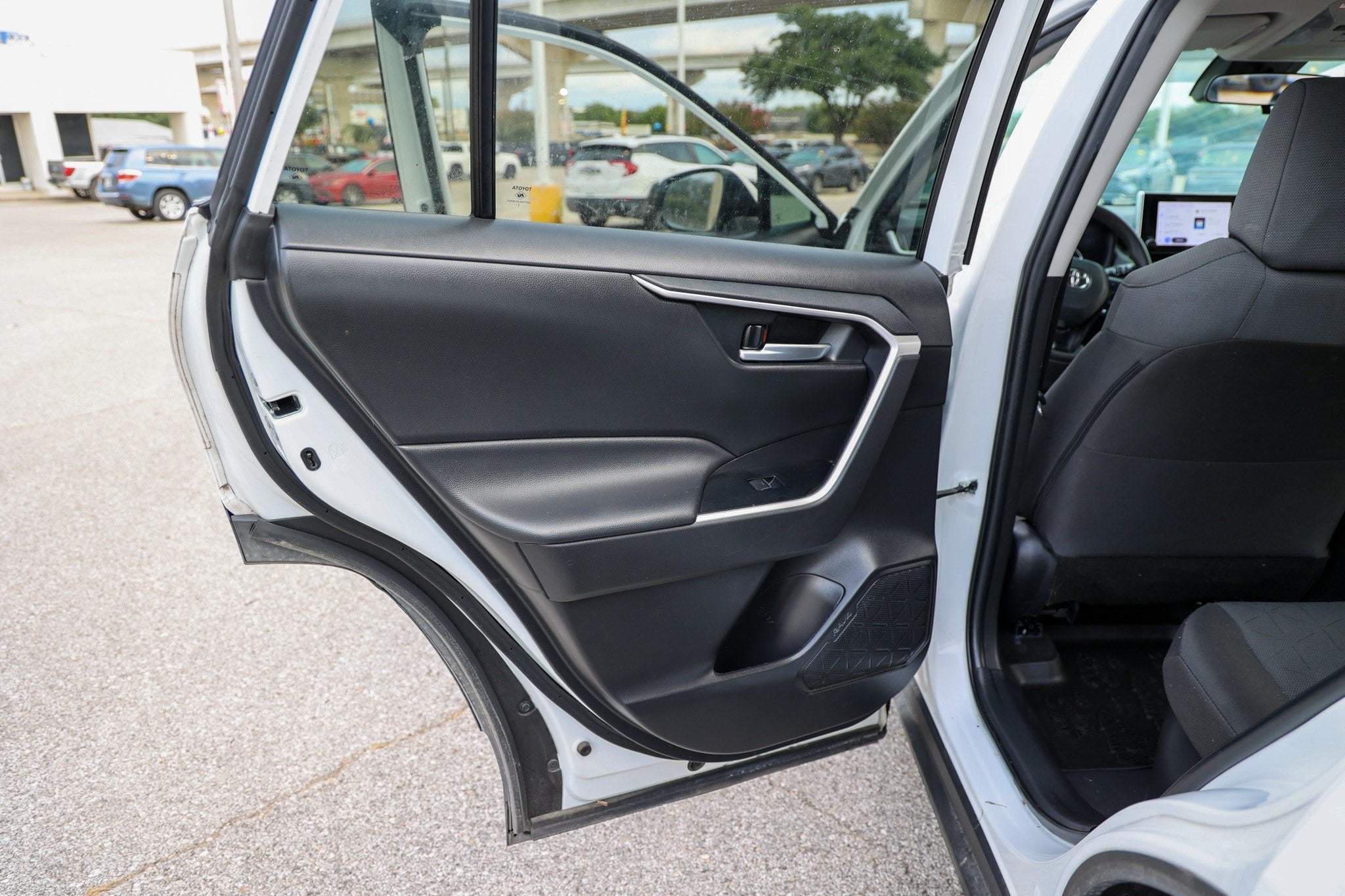 2023 Toyota RAV4 Hybrid Hybrid XLE