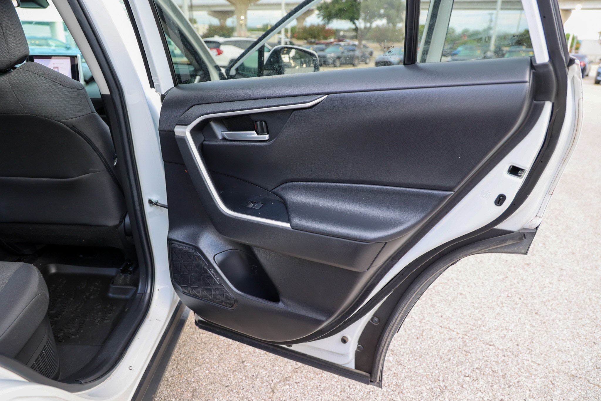 2023 Toyota RAV4 Hybrid Hybrid XLE
