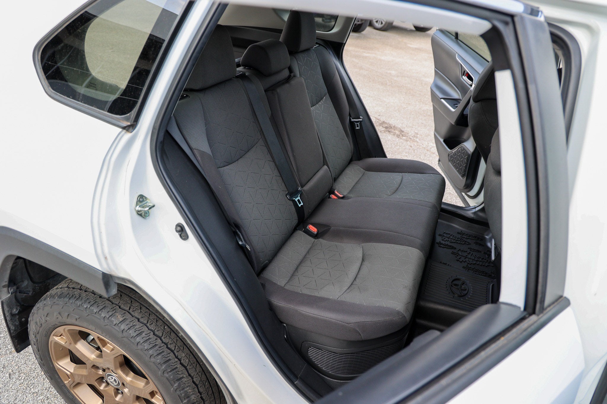 2023 Toyota RAV4 Hybrid Hybrid XLE