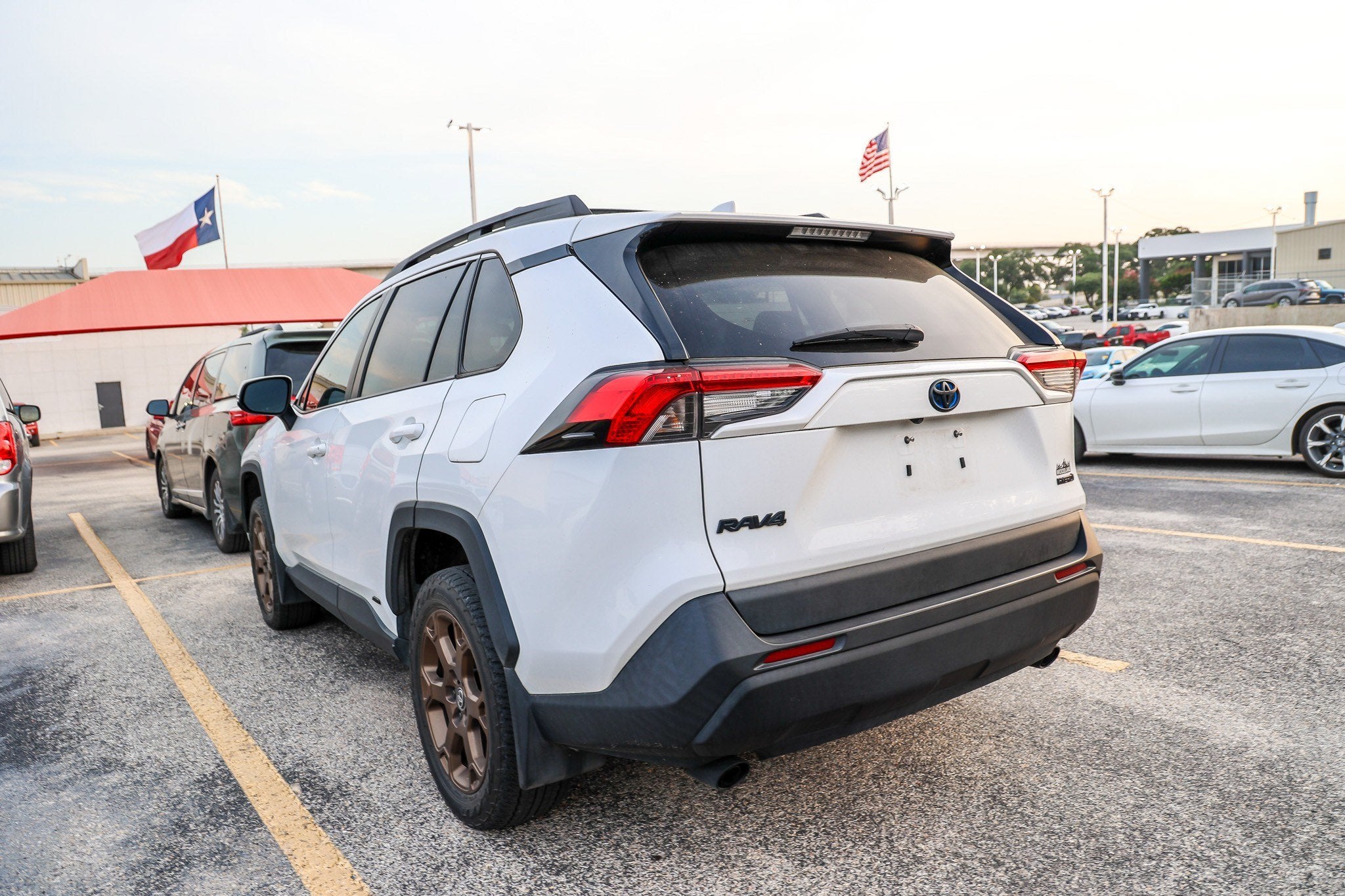 2023 Toyota RAV4 Hybrid Hybrid XLE
