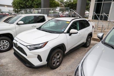 2025 Toyota RAV4 XLE