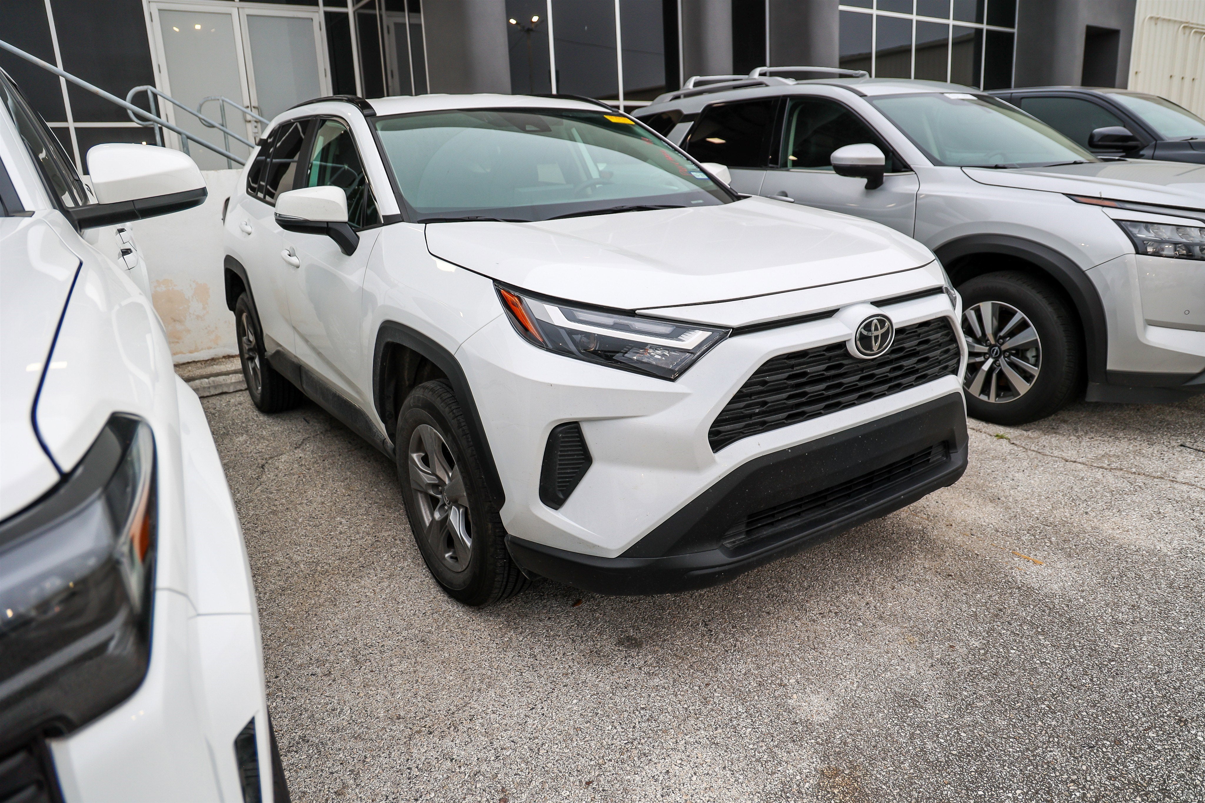 2025 Toyota RAV4 XLE