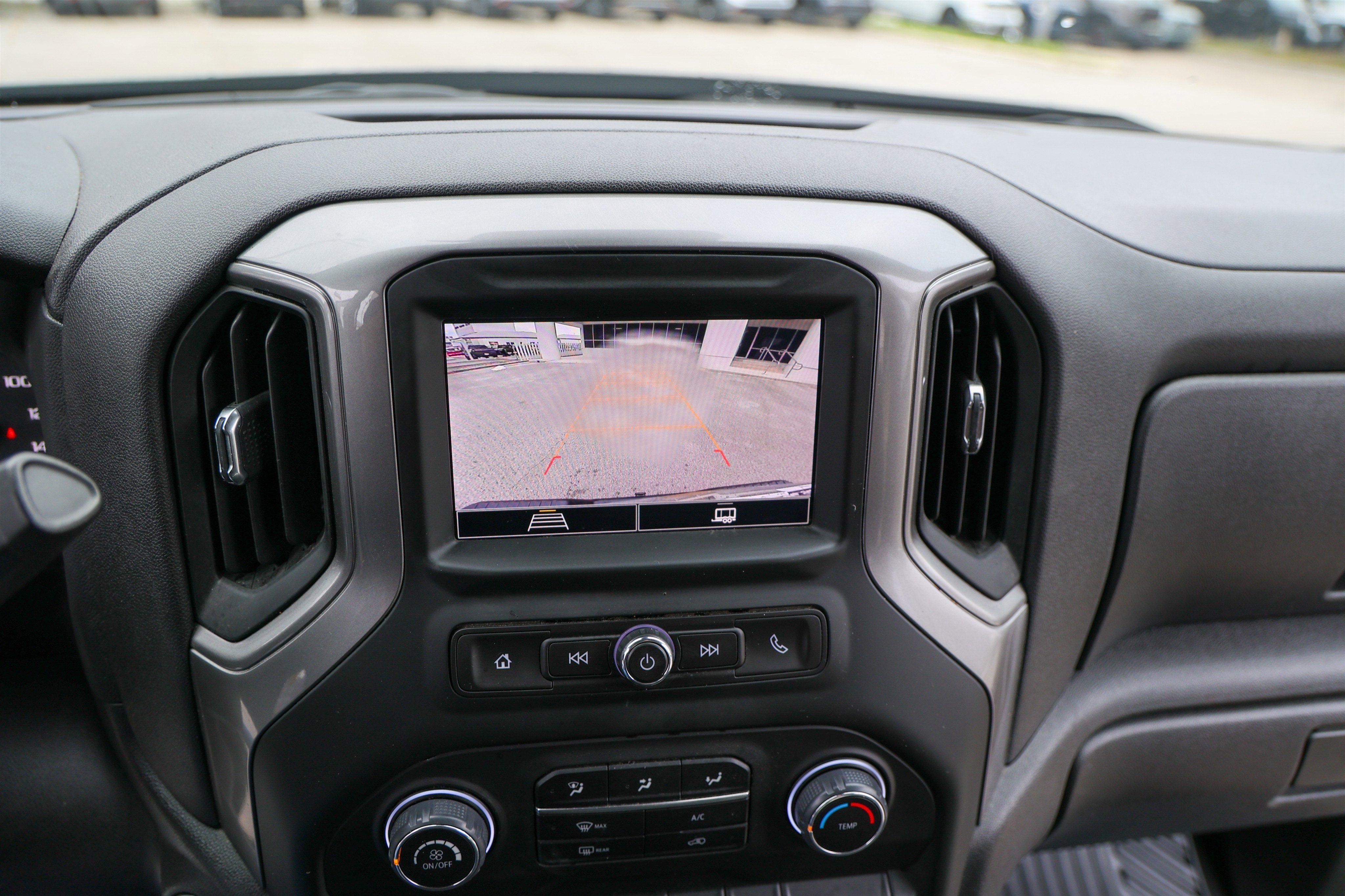 2024 Chevrolet Silverado Custom