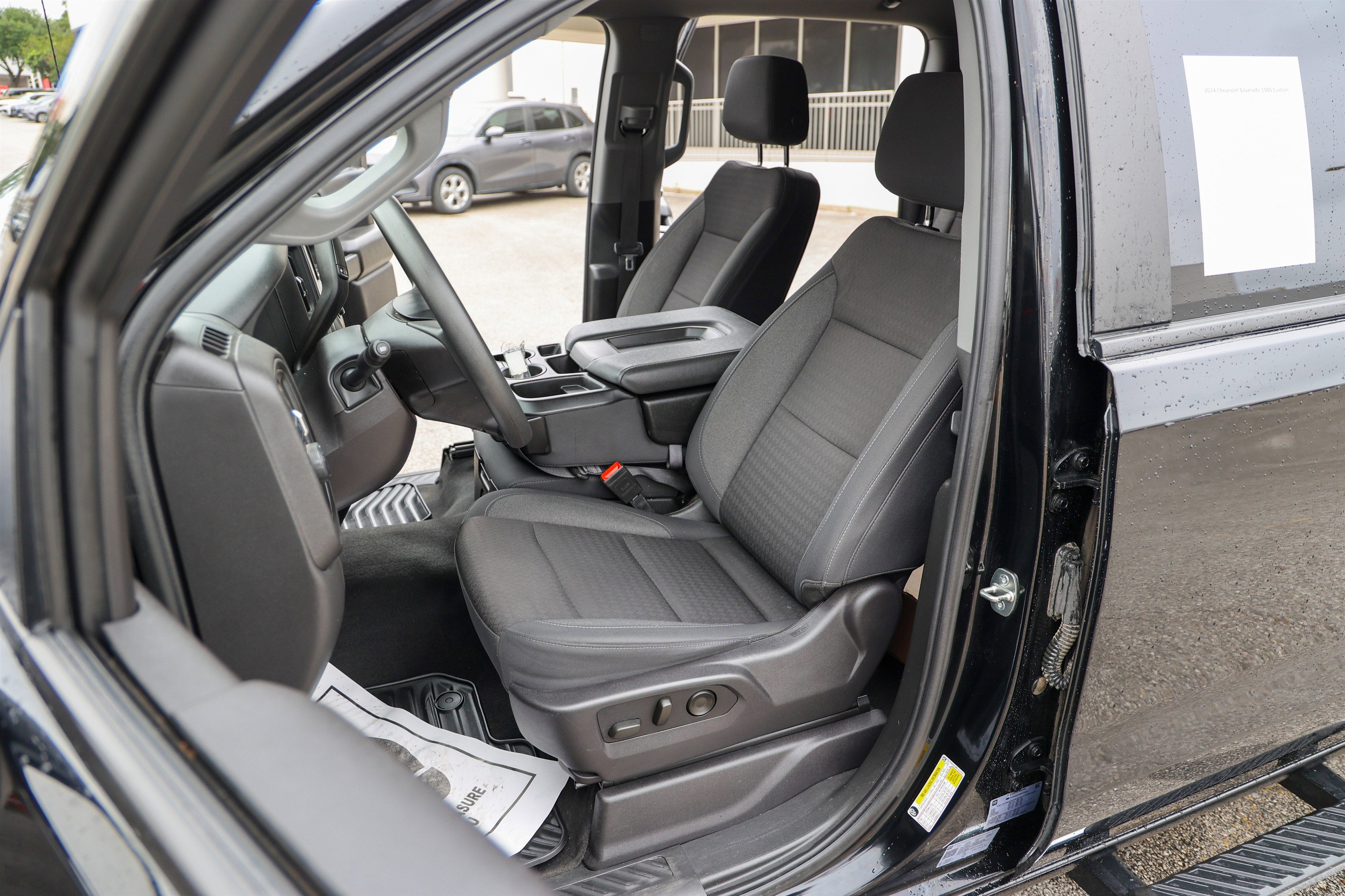 2024 Chevrolet Silverado Custom