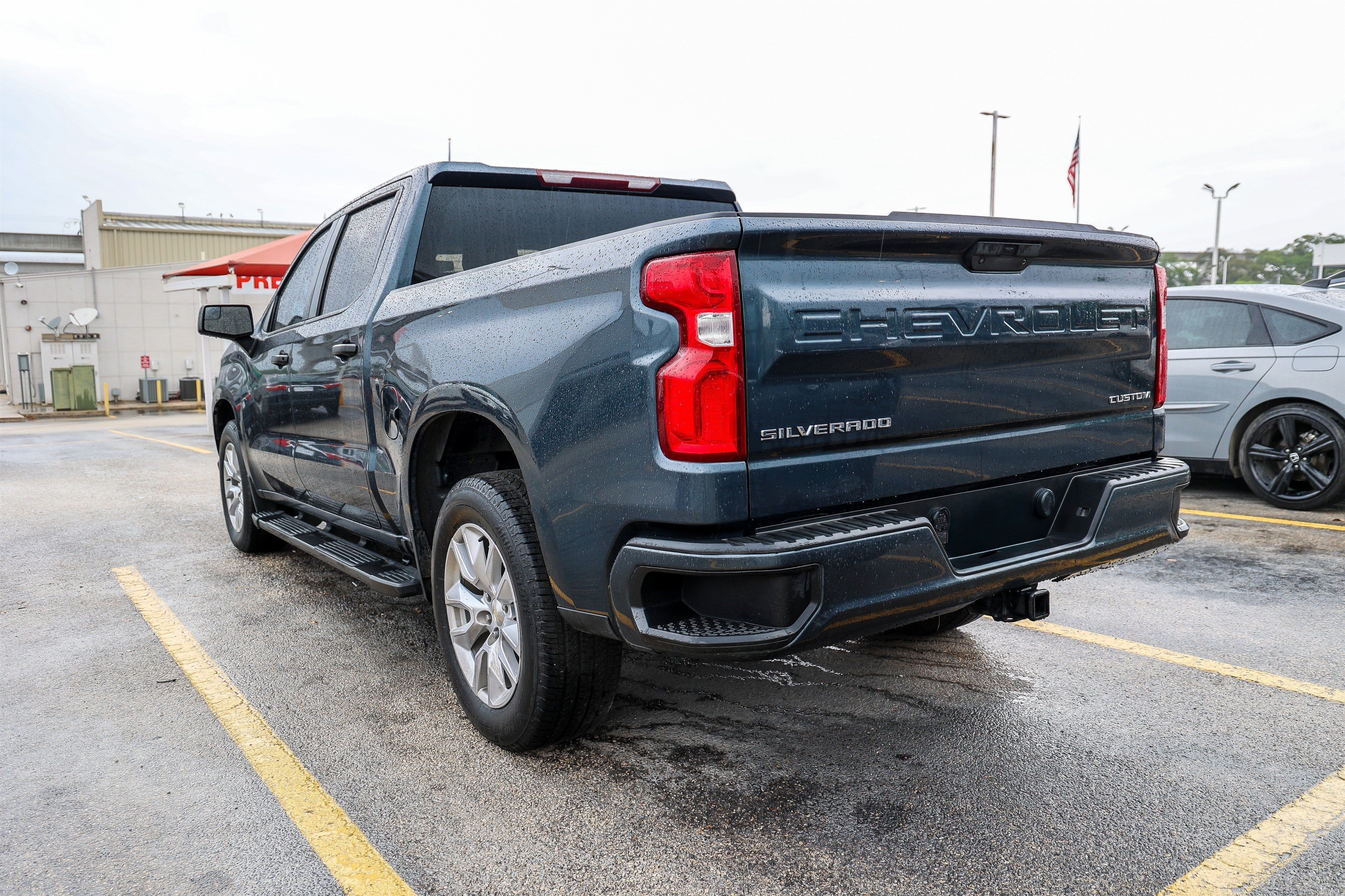 2021 Chevrolet Silverado Custom