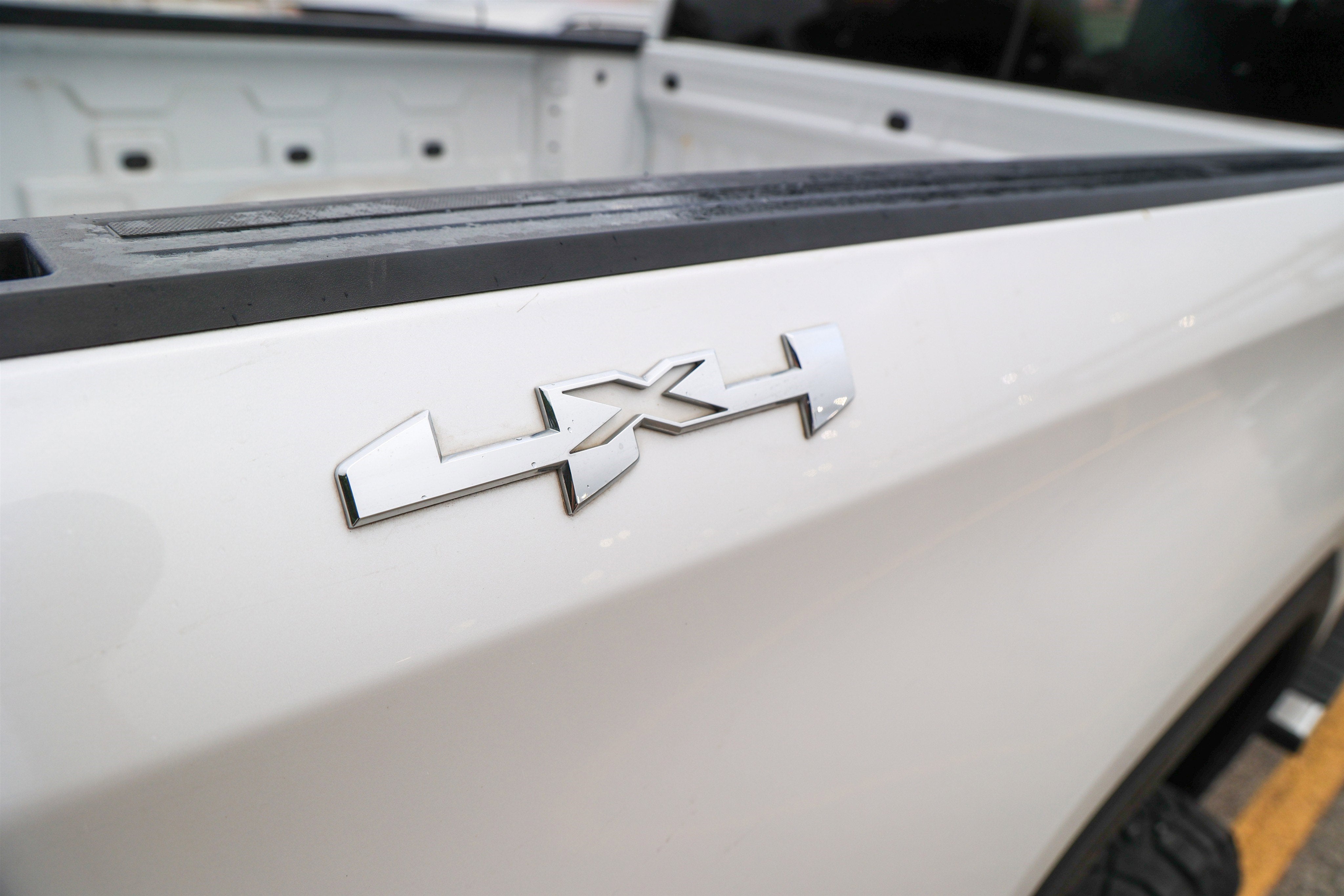 2024 GMC Sierra SLT