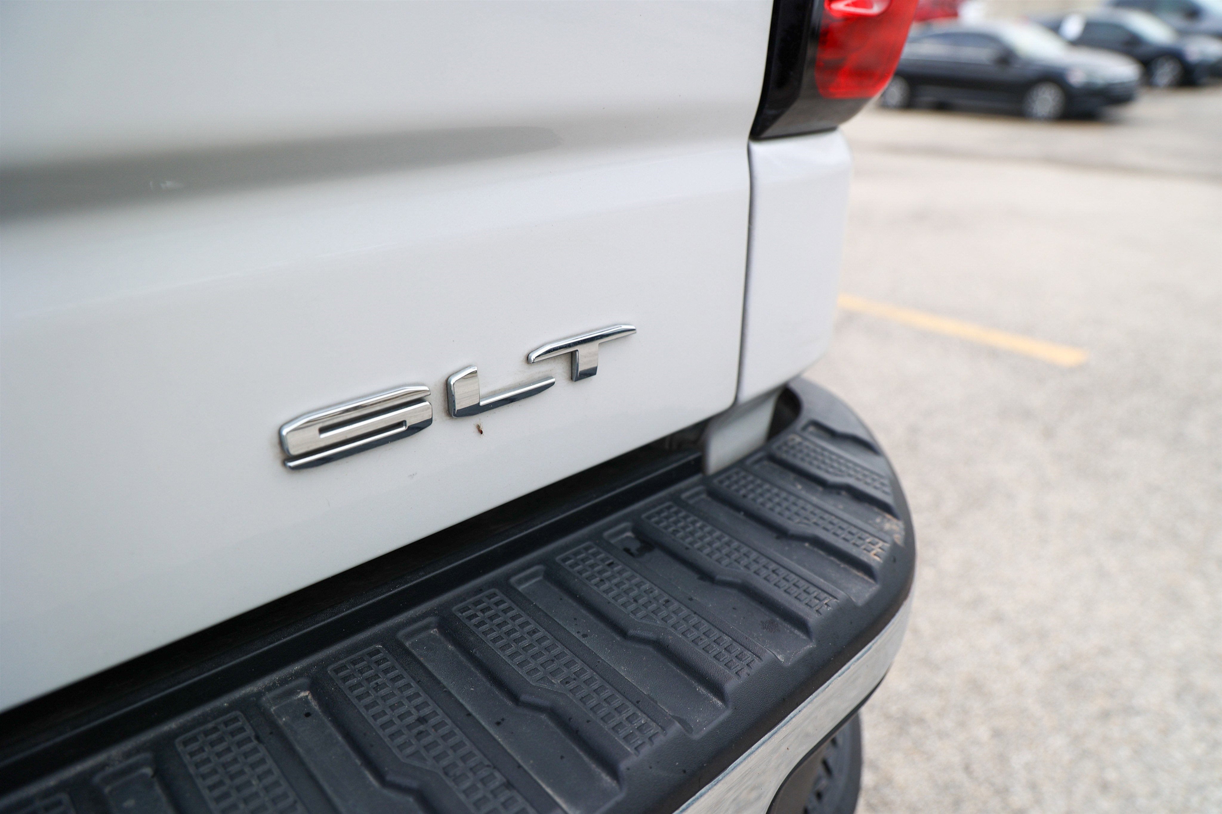 2024 GMC Sierra SLT