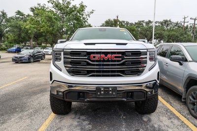 2024 GMC Sierra SLT
