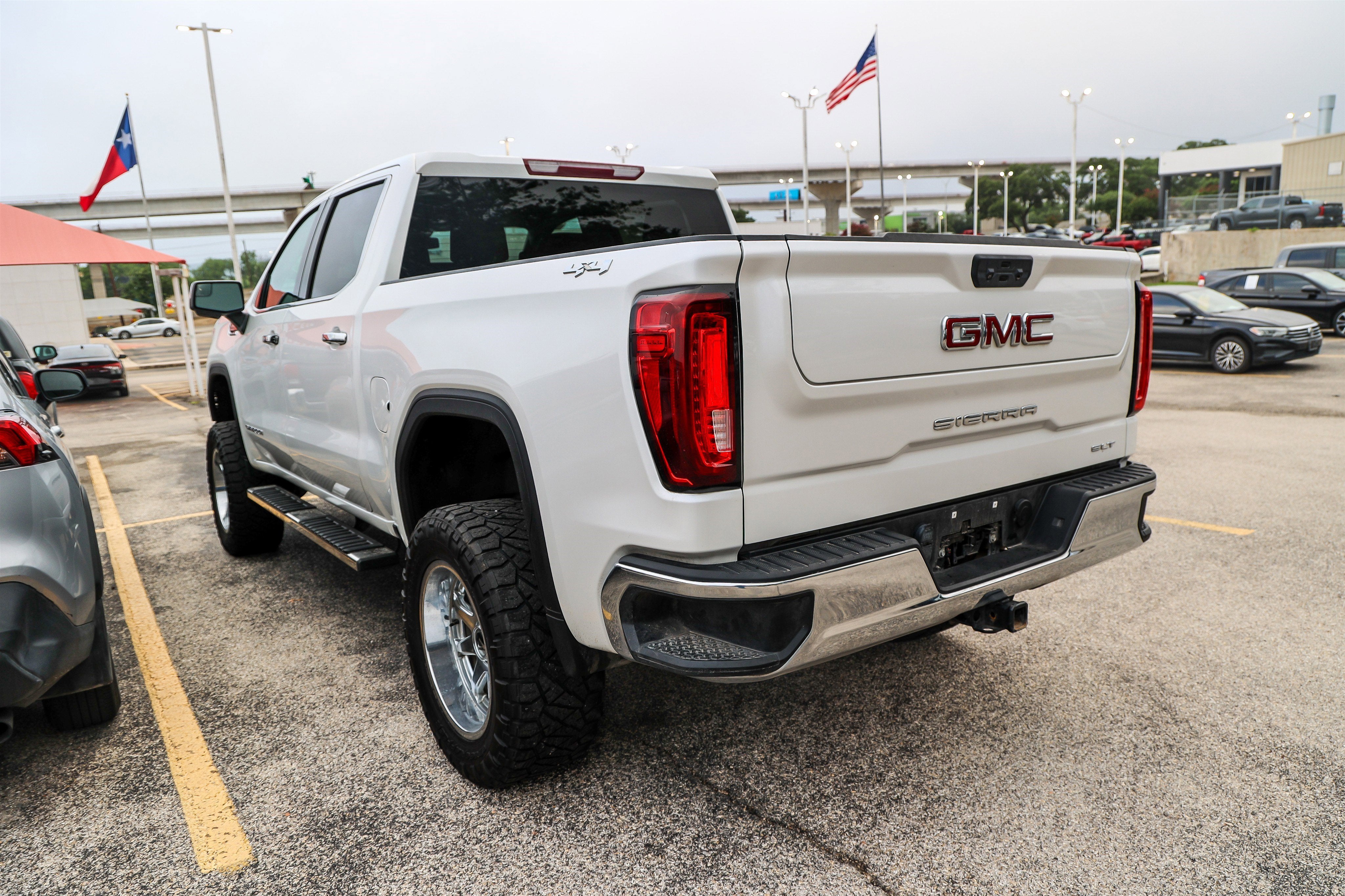 2024 GMC Sierra SLT