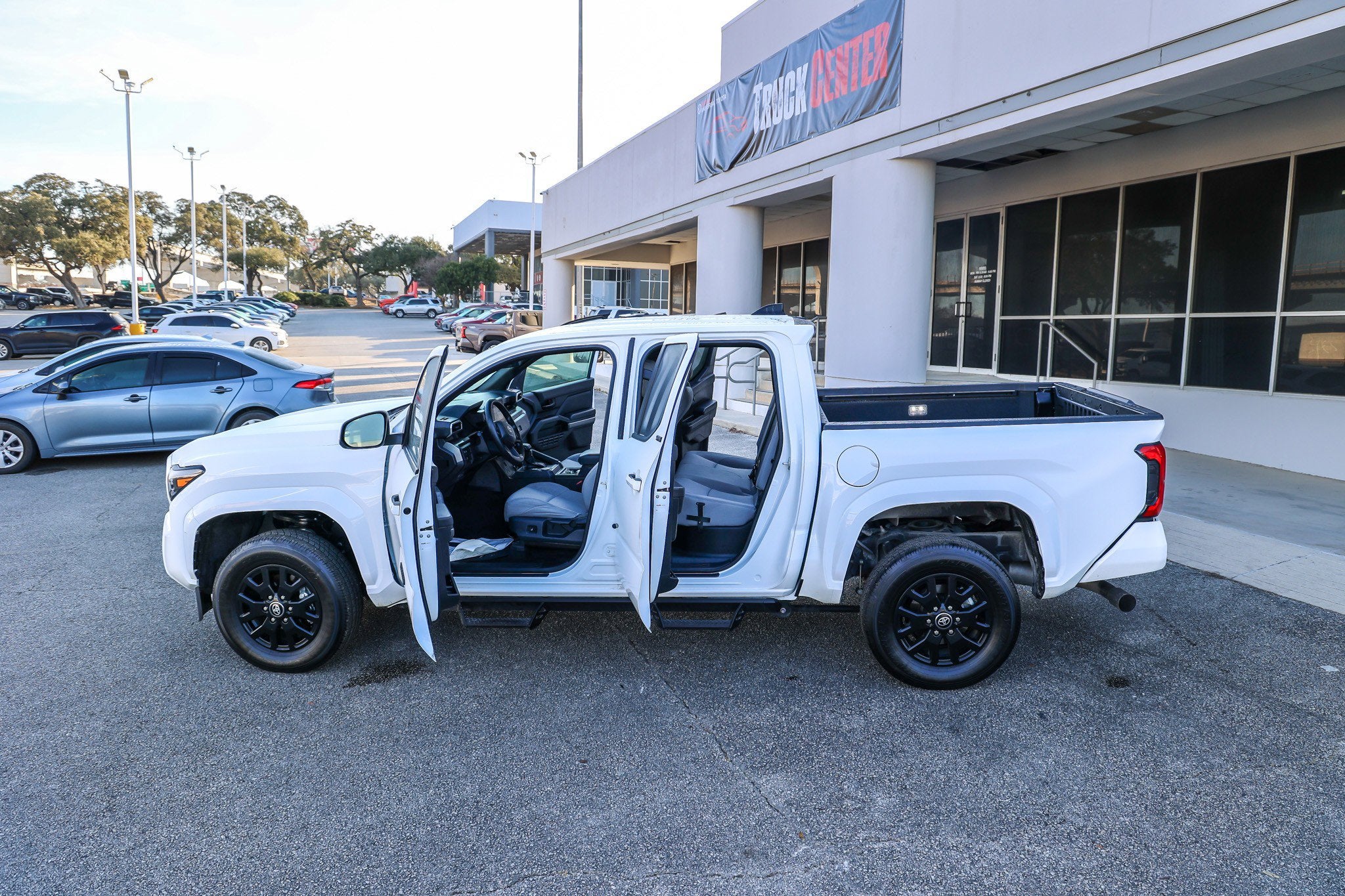 2025 Toyota TACOMA SR5 SR5