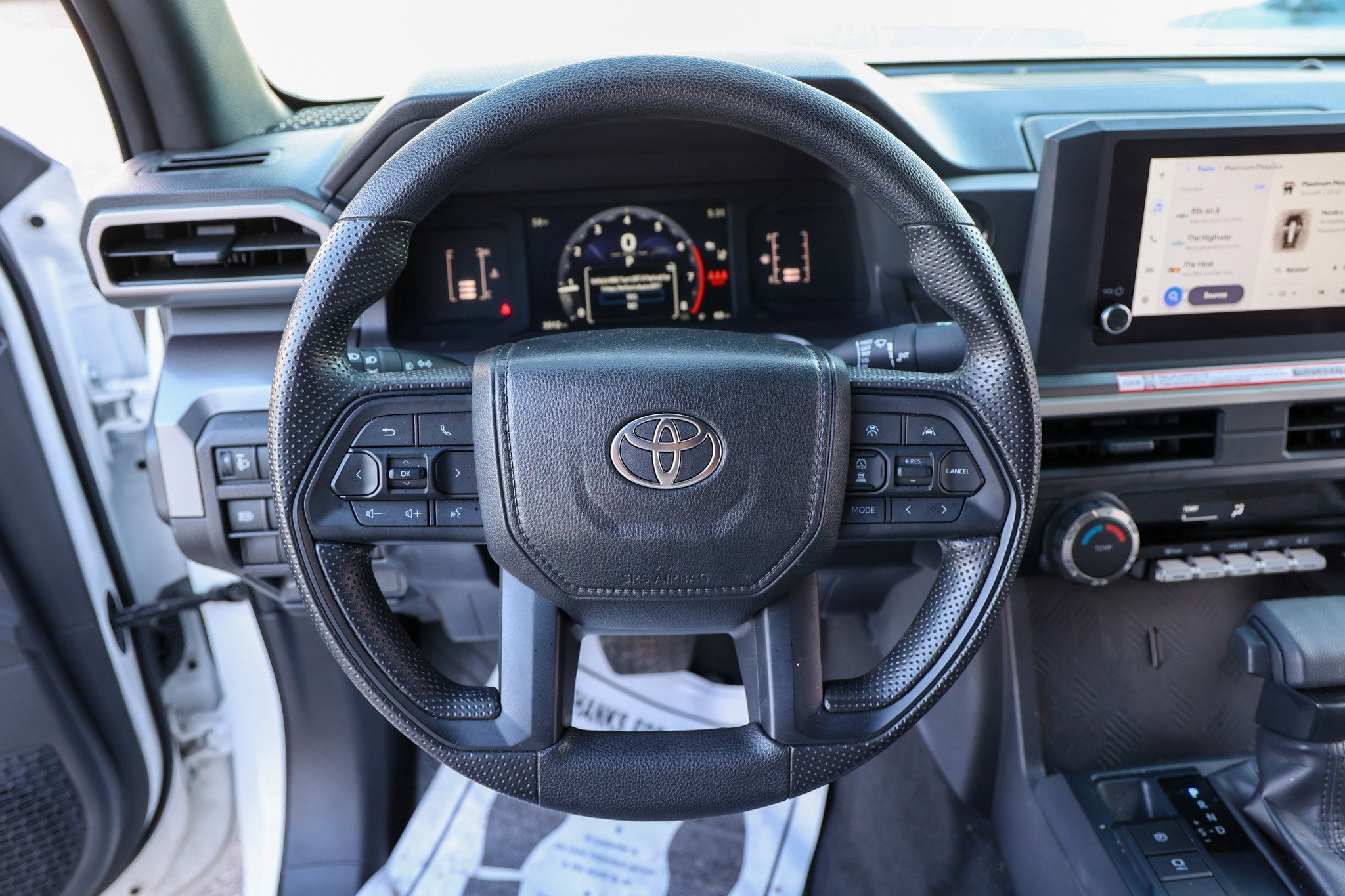 2025 Toyota TACOMA SR5 SR5