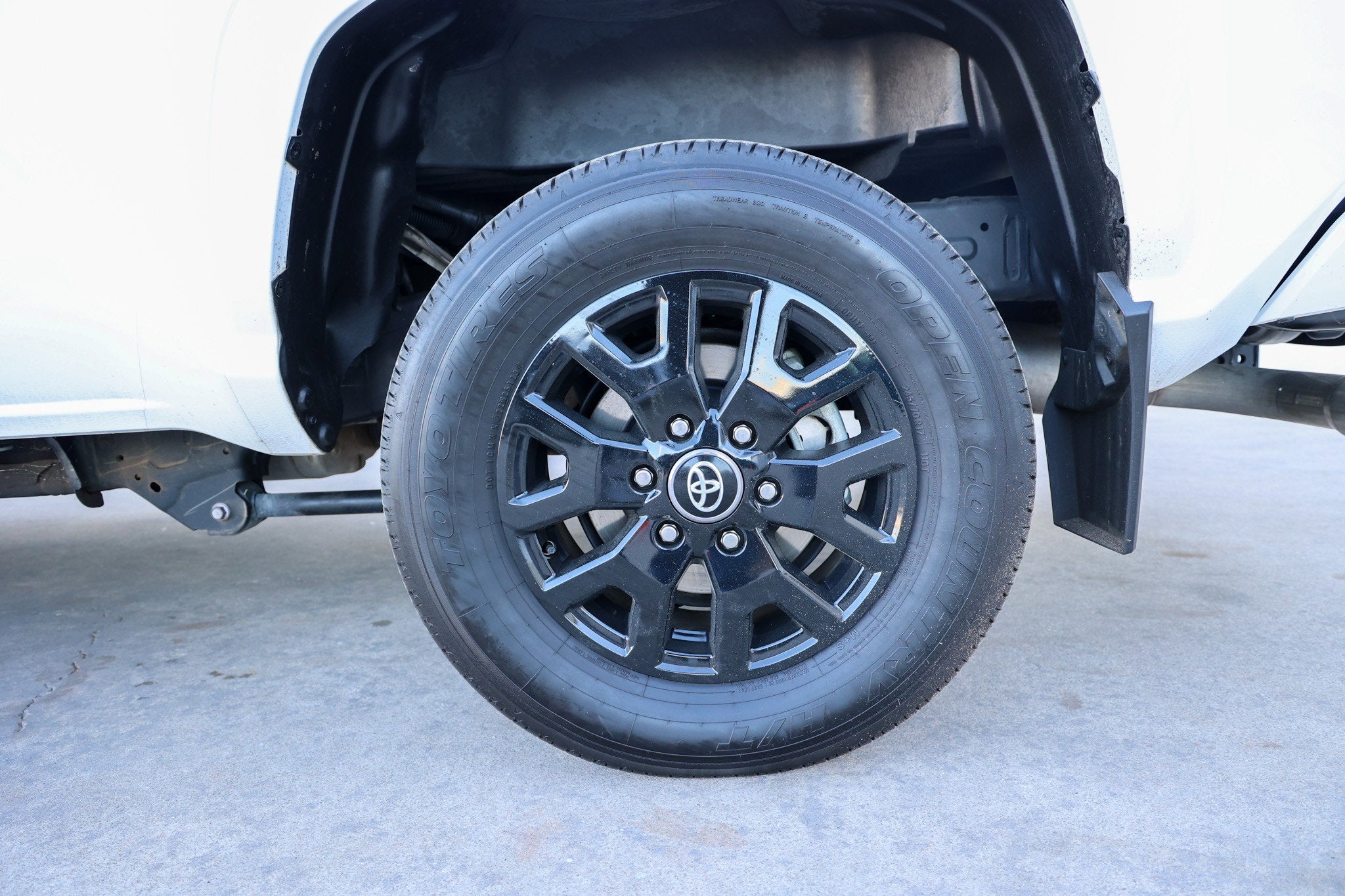 2024 Toyota TACOMA SR5 SR5