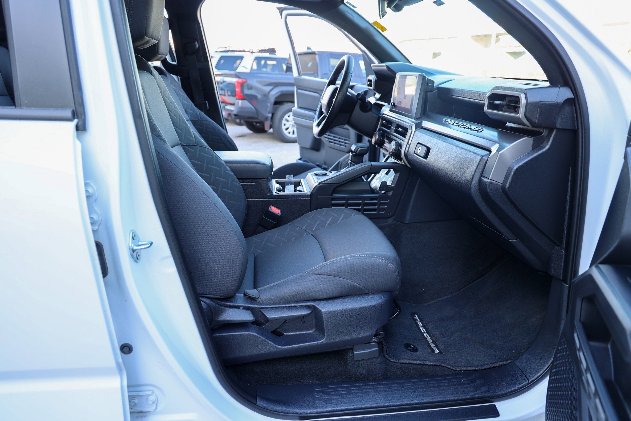 2024 Toyota TACOMA SR5 SR5