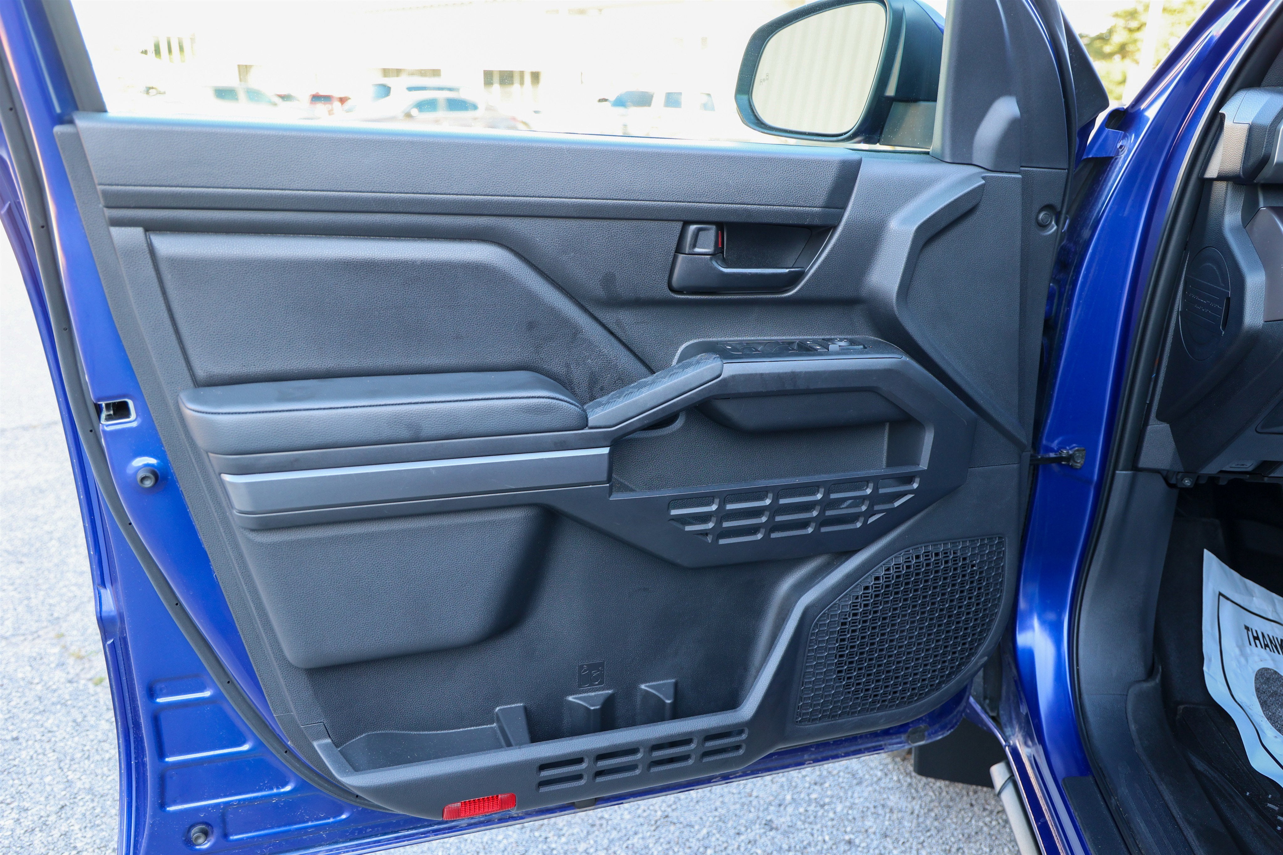 2024 Toyota TACOMA SR5 SR5