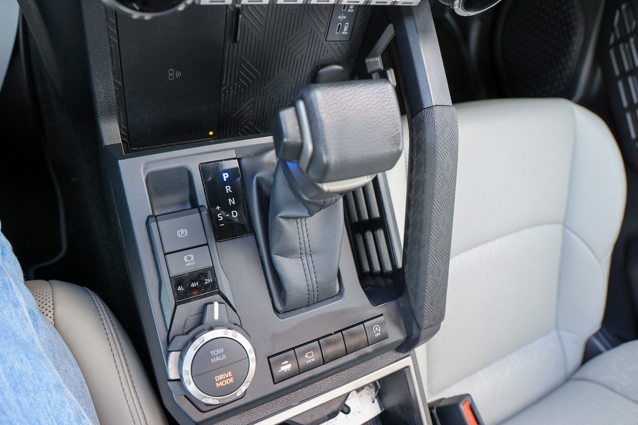 2025 Toyota Tacoma 4WD SR5