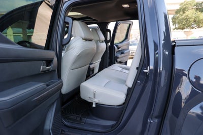 2025 Toyota Tacoma 4WD SR5