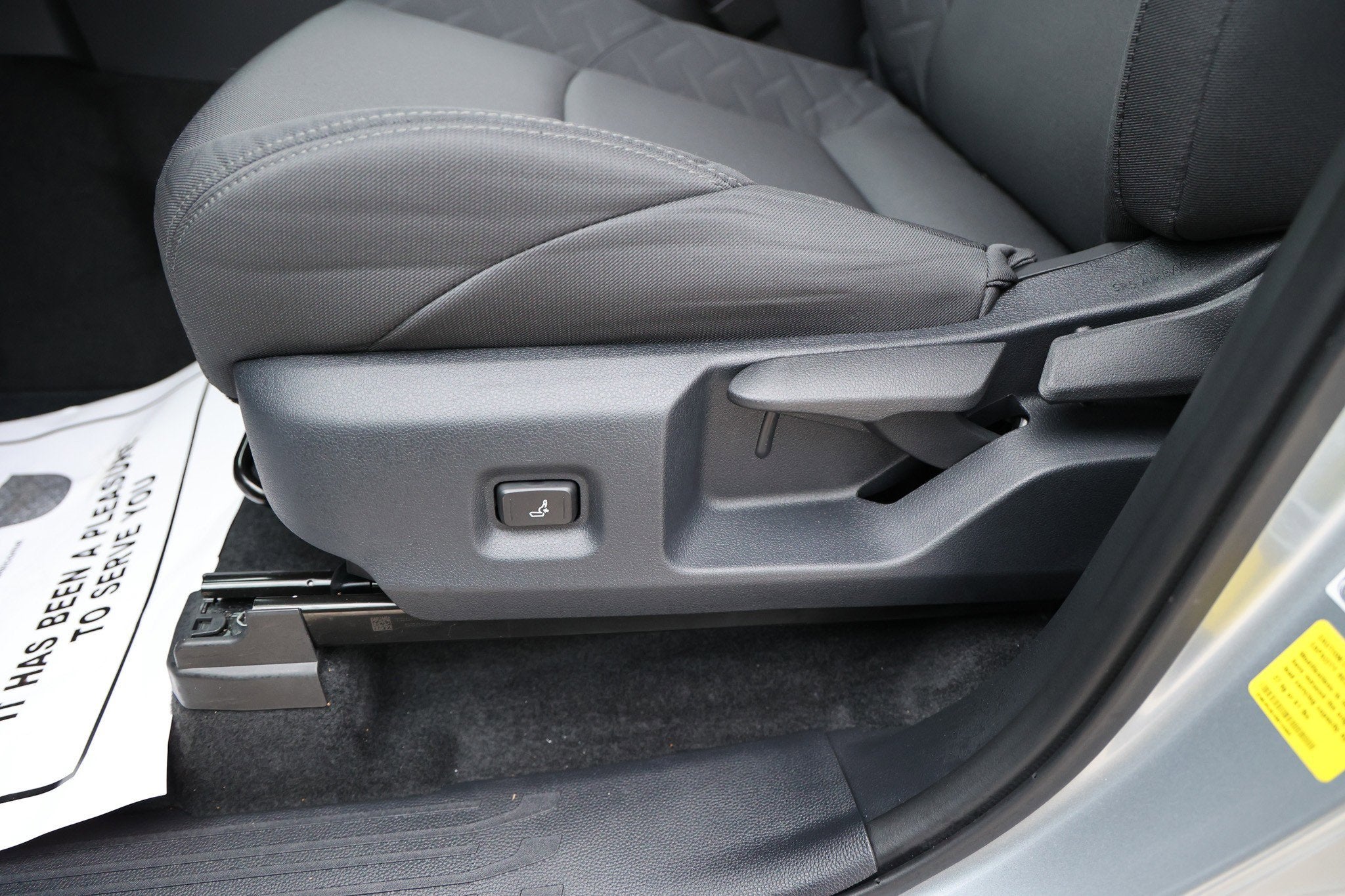 2025 Toyota TACOMA SR5 SR5