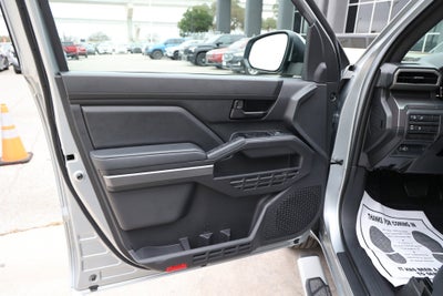 2025 Toyota TACOMA SR5 SR5