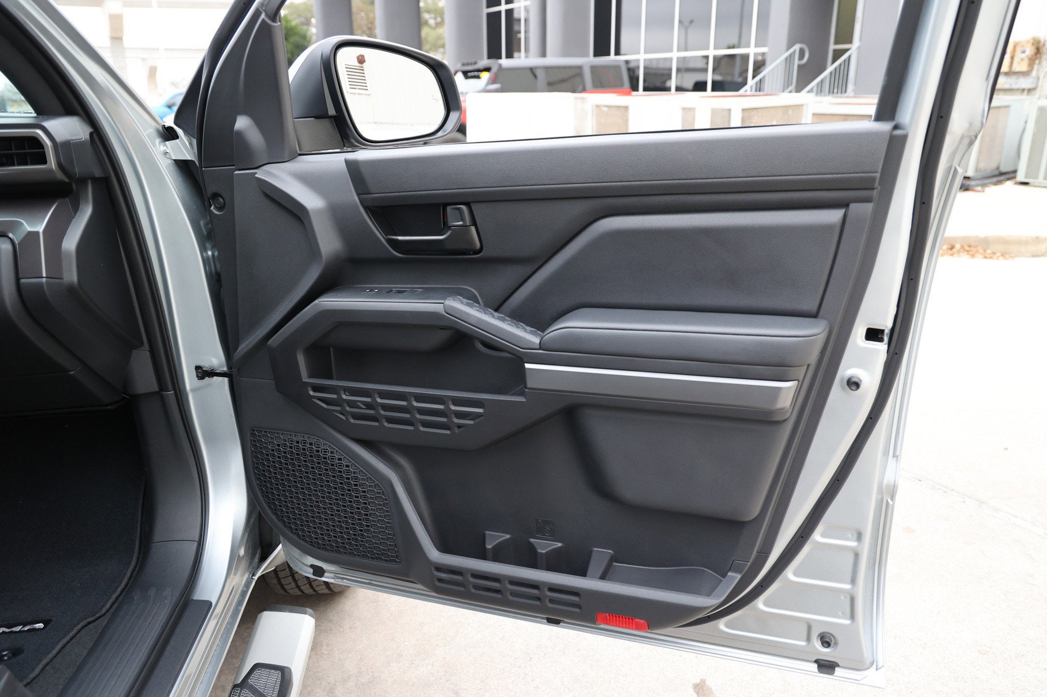 2025 Toyota TACOMA SR5 SR5