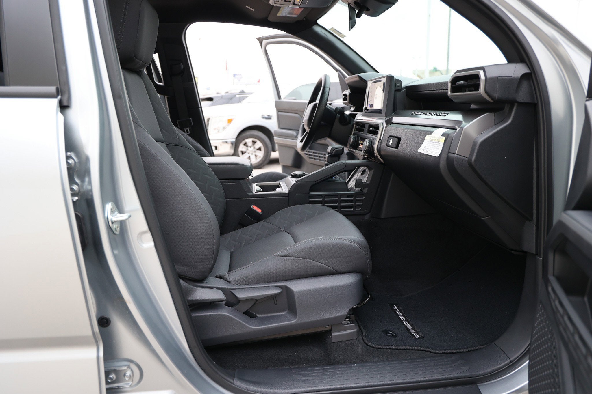 2025 Toyota TACOMA SR5 SR5