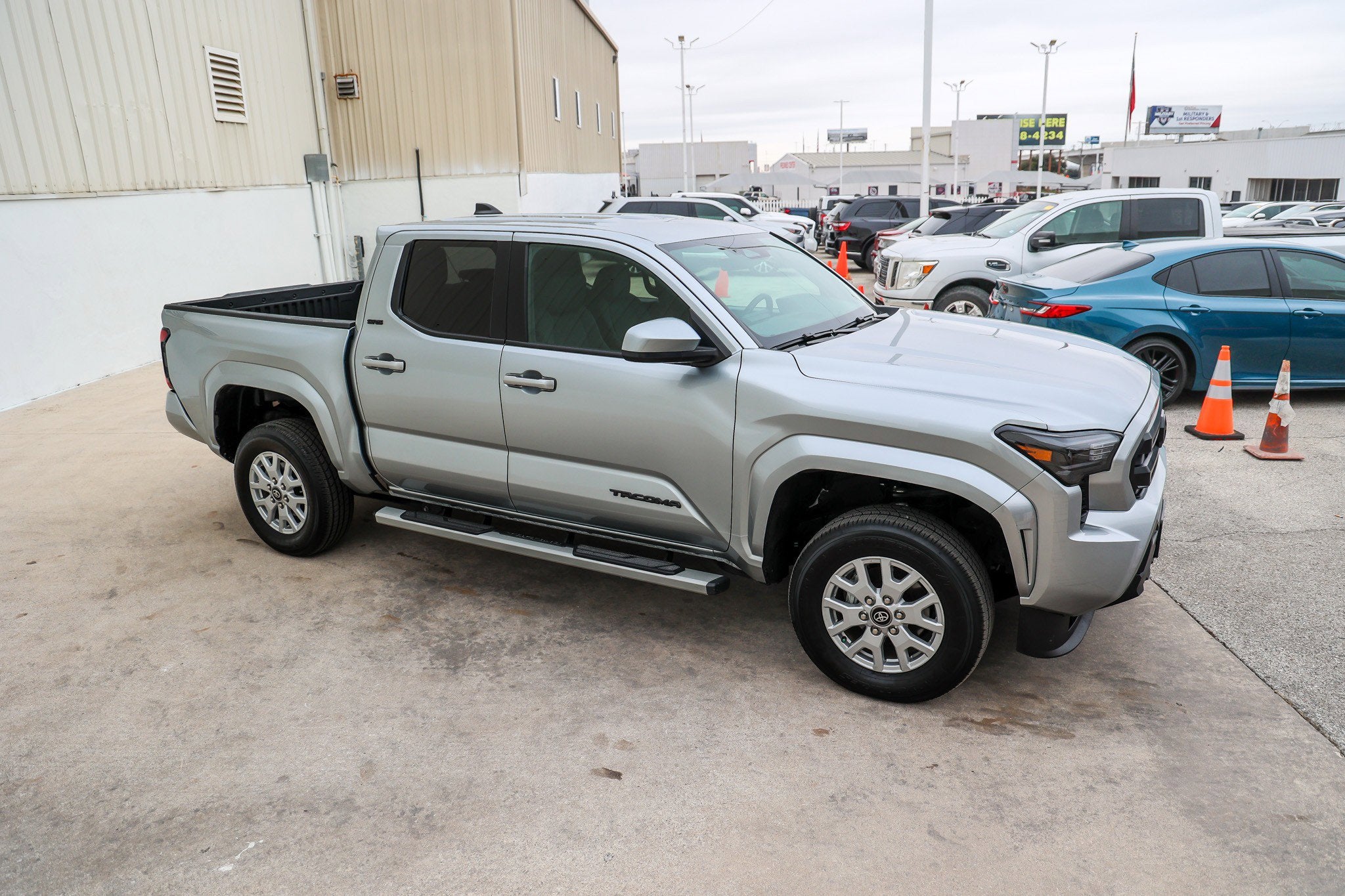 2025 Toyota TACOMA SR5 SR5